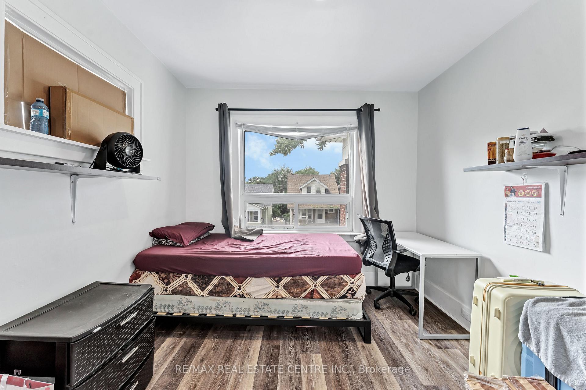 Photo 15 of 374 Josephine Avenue, Windsor, Windsor University District — HOMEH