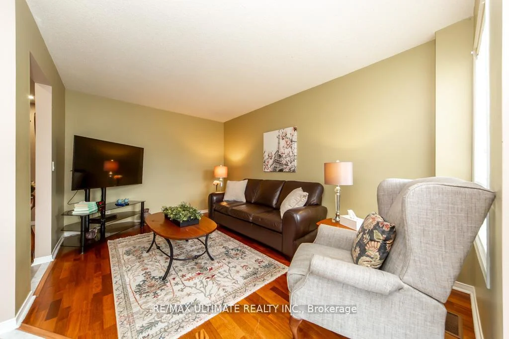 Photo 21 of 5 Twiss Drive, Barrie, Holly — HOMEH