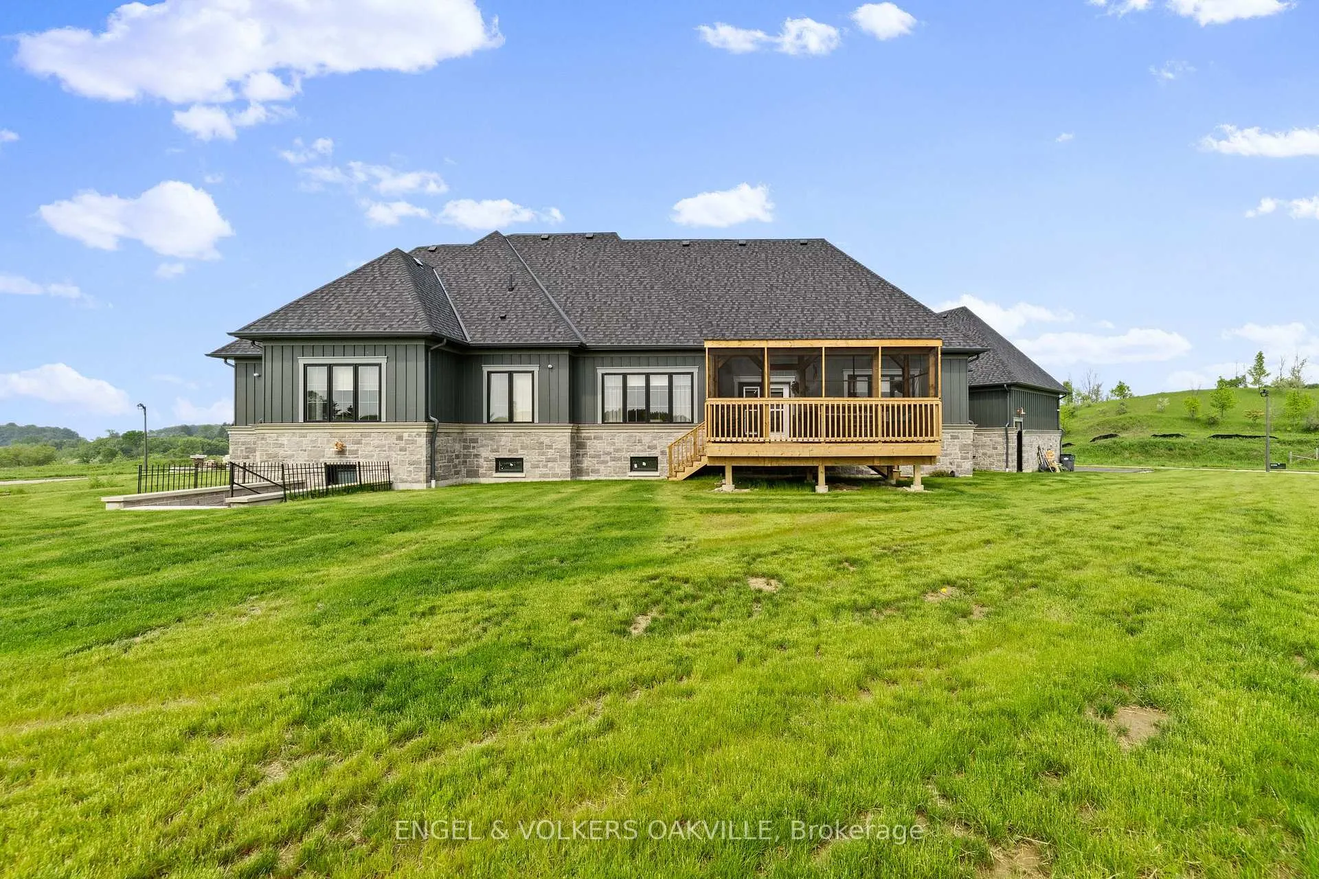 Photo 39 of 91 Logan Road, Caledon, Palgrave — HOMEH