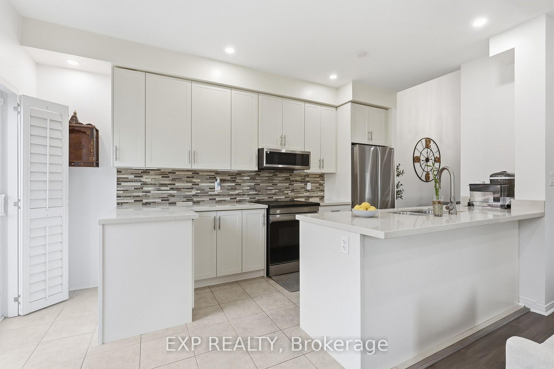 Photo 13 of 24 Hickman Road, Ajax, South East — HOMEH