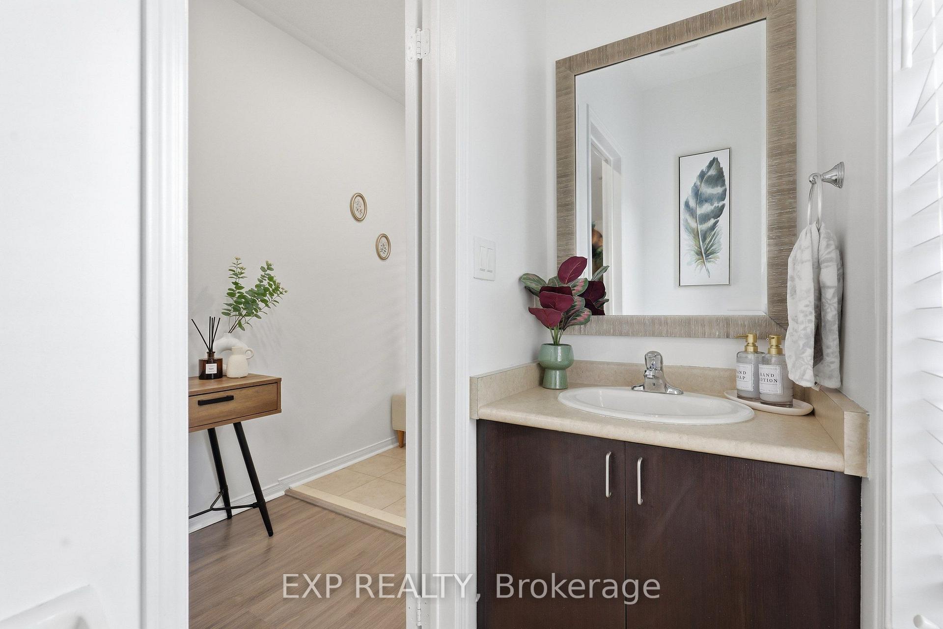 Photo 15 of 24 Hickman Road, Ajax, South East — HOMEH