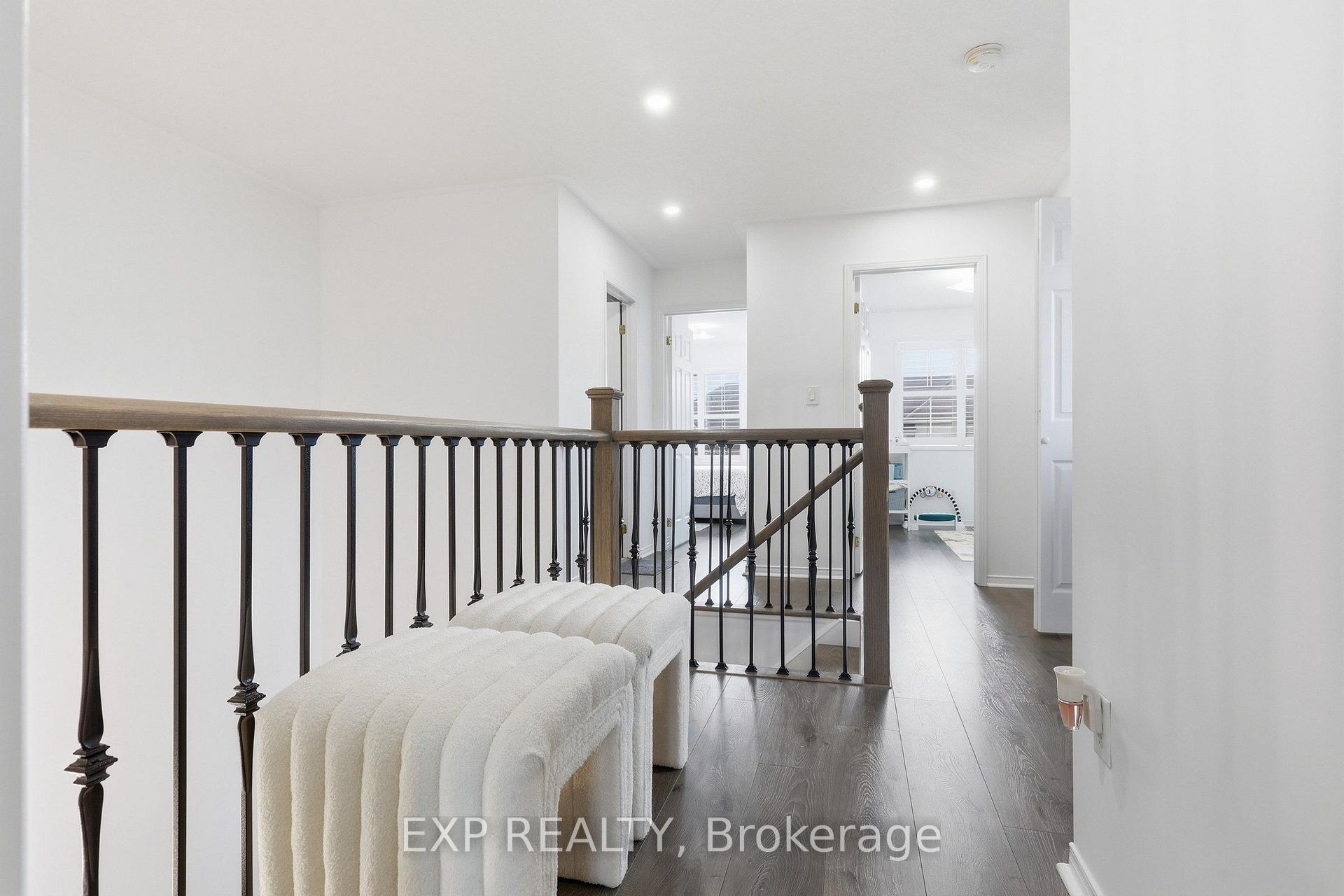 Photo 17 of 24 Hickman Road, Ajax, South East — HOMEH