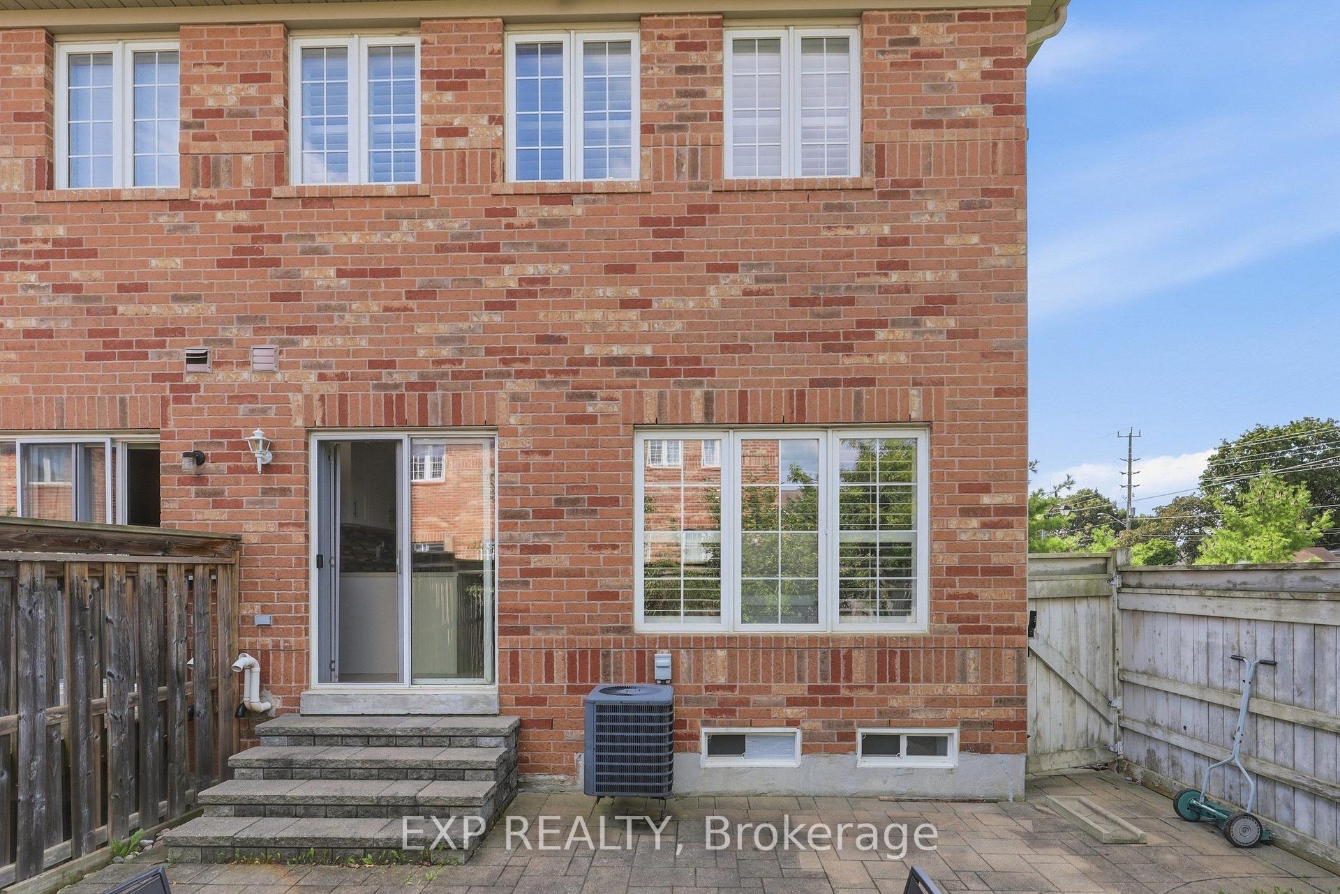 Photo 29 of 24 Hickman Road, Ajax, South East — HOMEH
