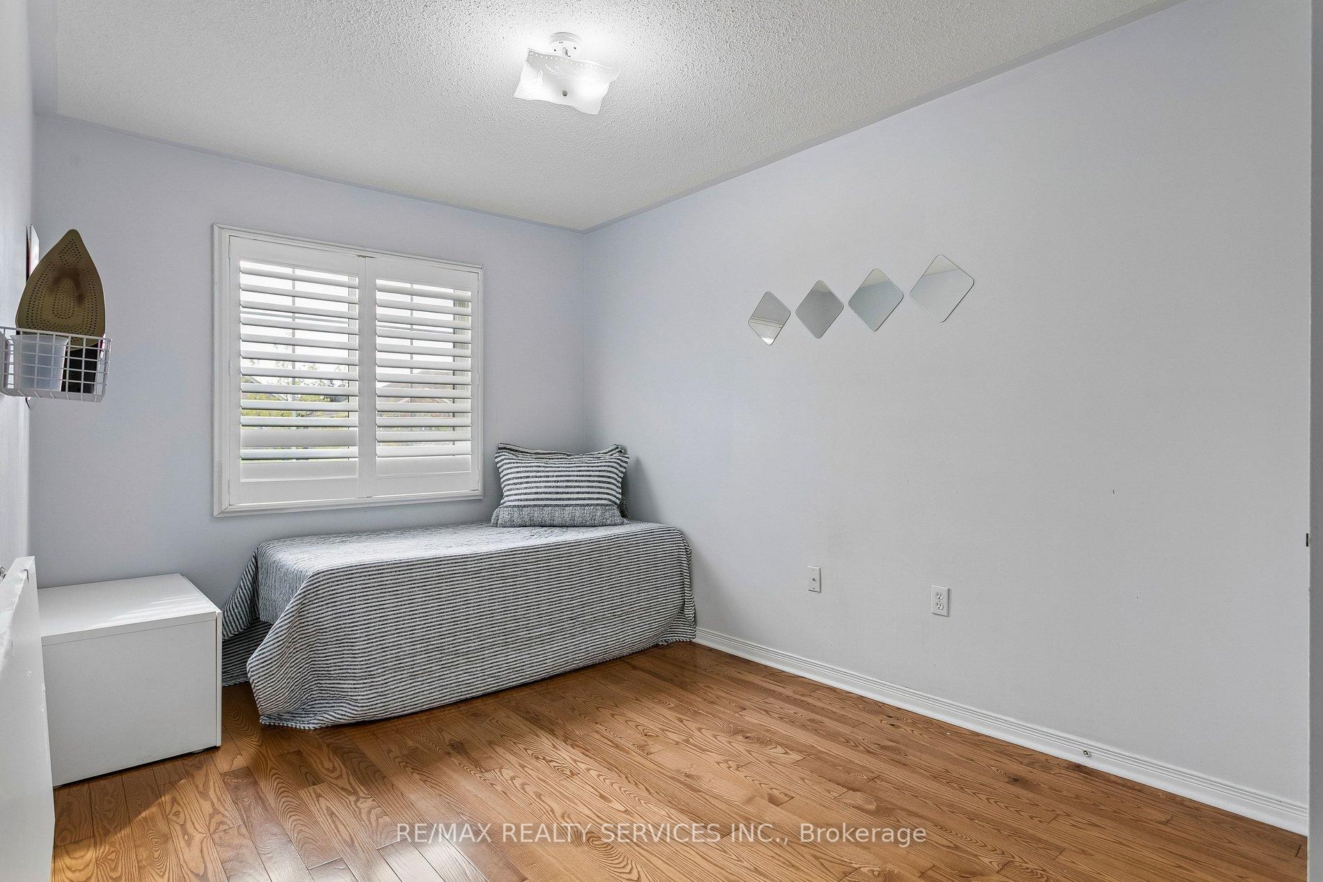 Photo 18 of 276 Fitzgerald Crescent, Milton, Dempsey — HOMEH
