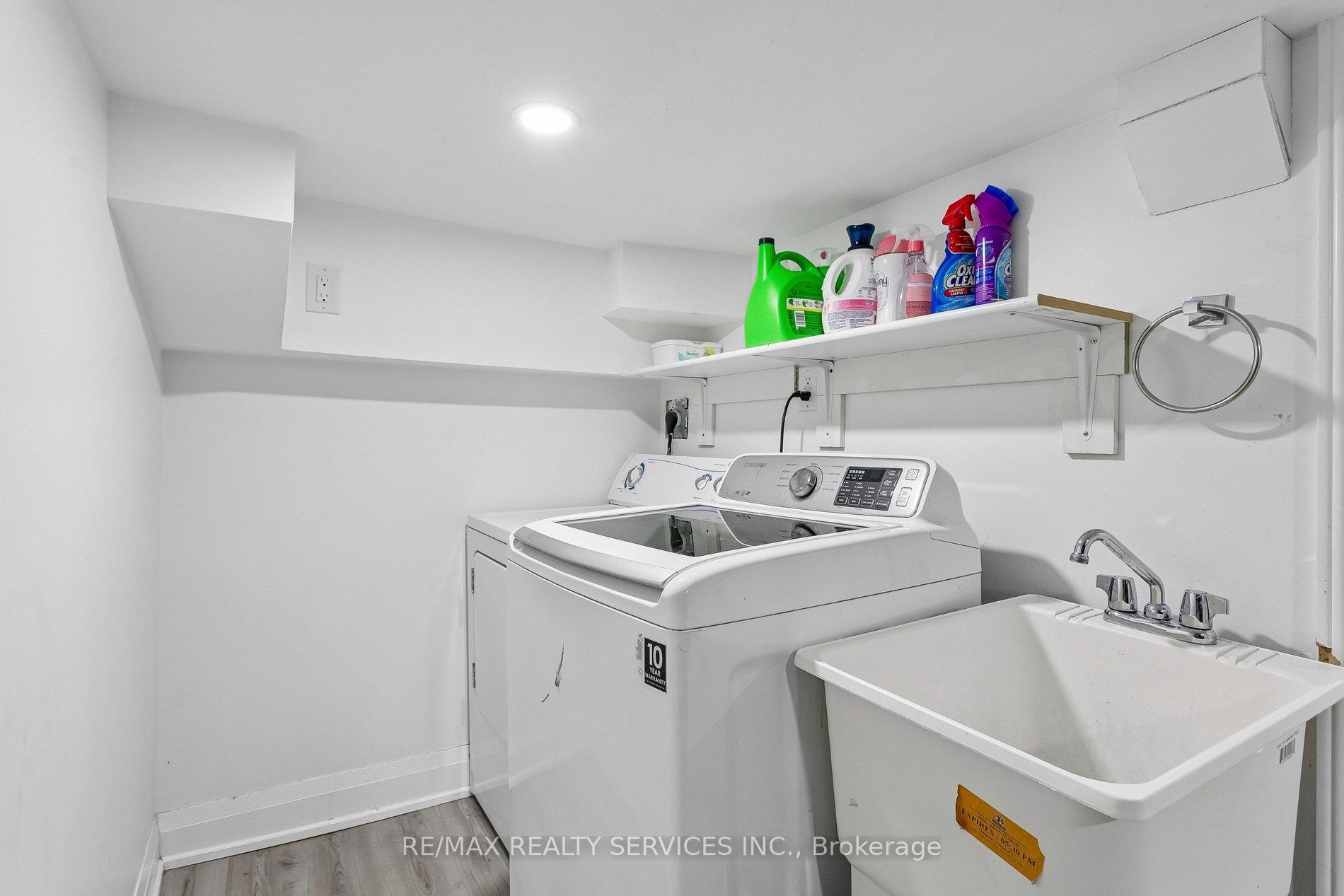 Photo 37 of 276 Fitzgerald Crescent, Milton, Dempsey — HOMEH