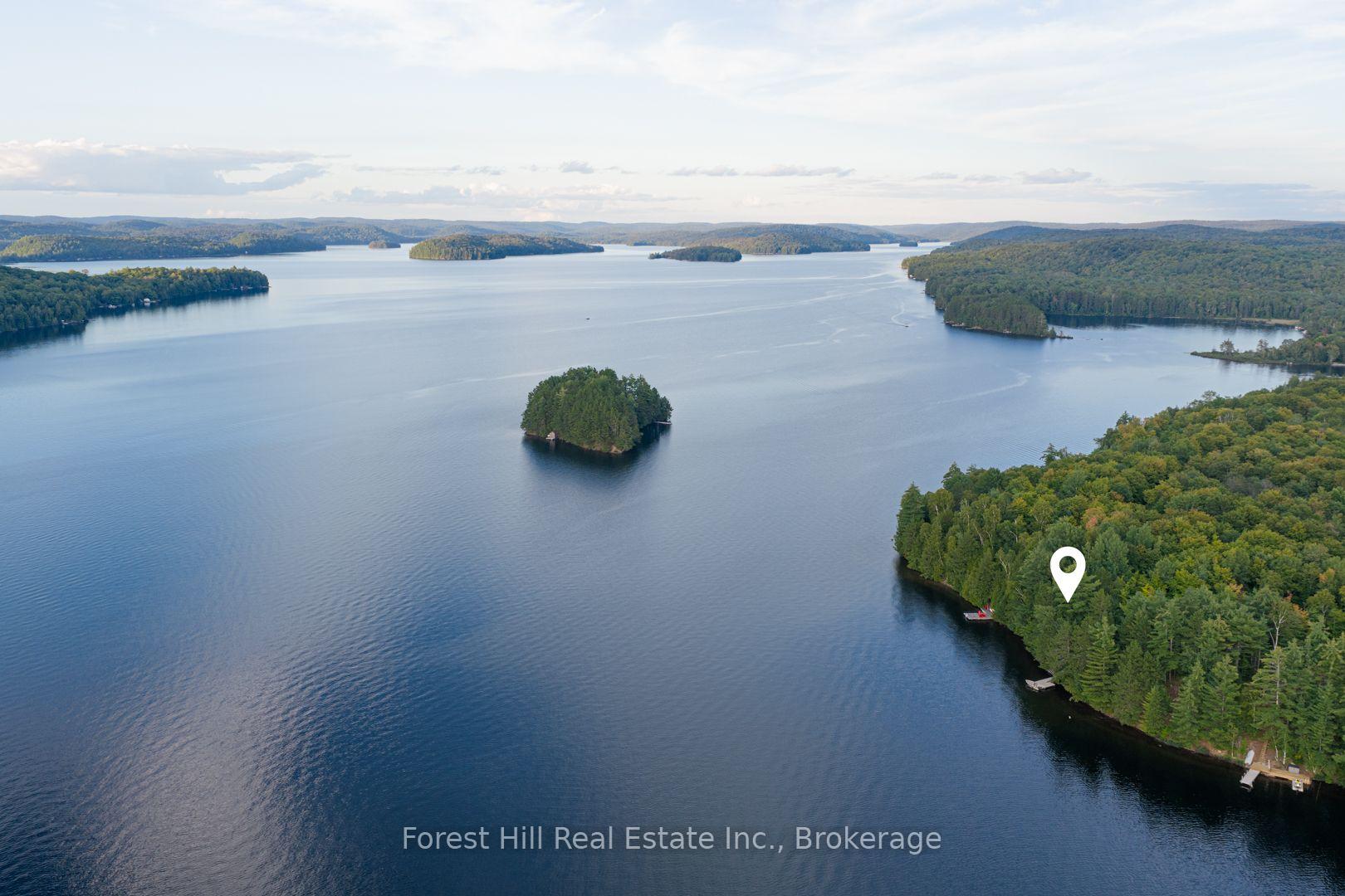 Photo 3 of 1155 Wolf Circle, Algonquin Highlands, Sherborne — HOMEH