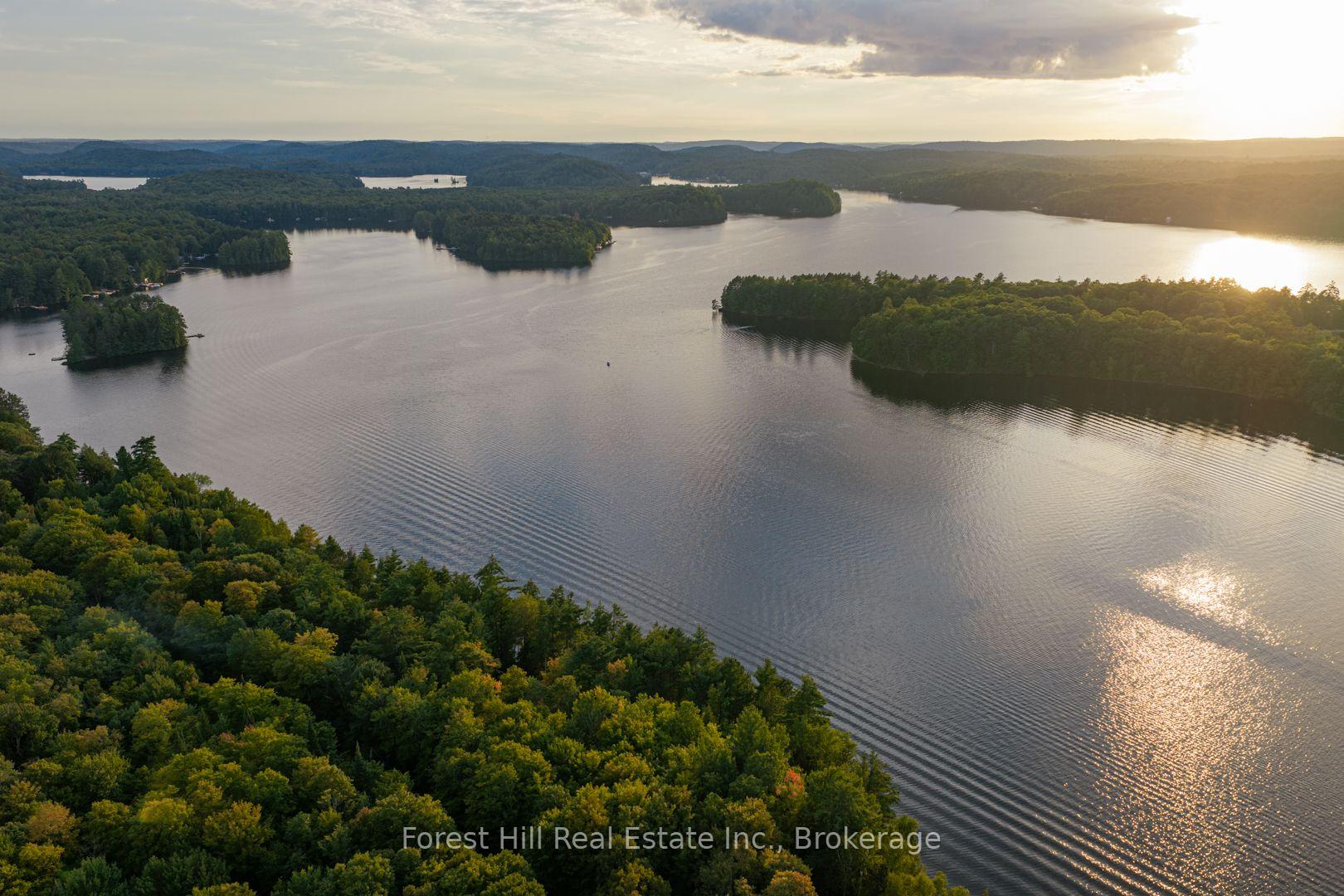 Photo 15 of 1155 Wolf Circle, Algonquin Highlands, Sherborne — HOMEH
