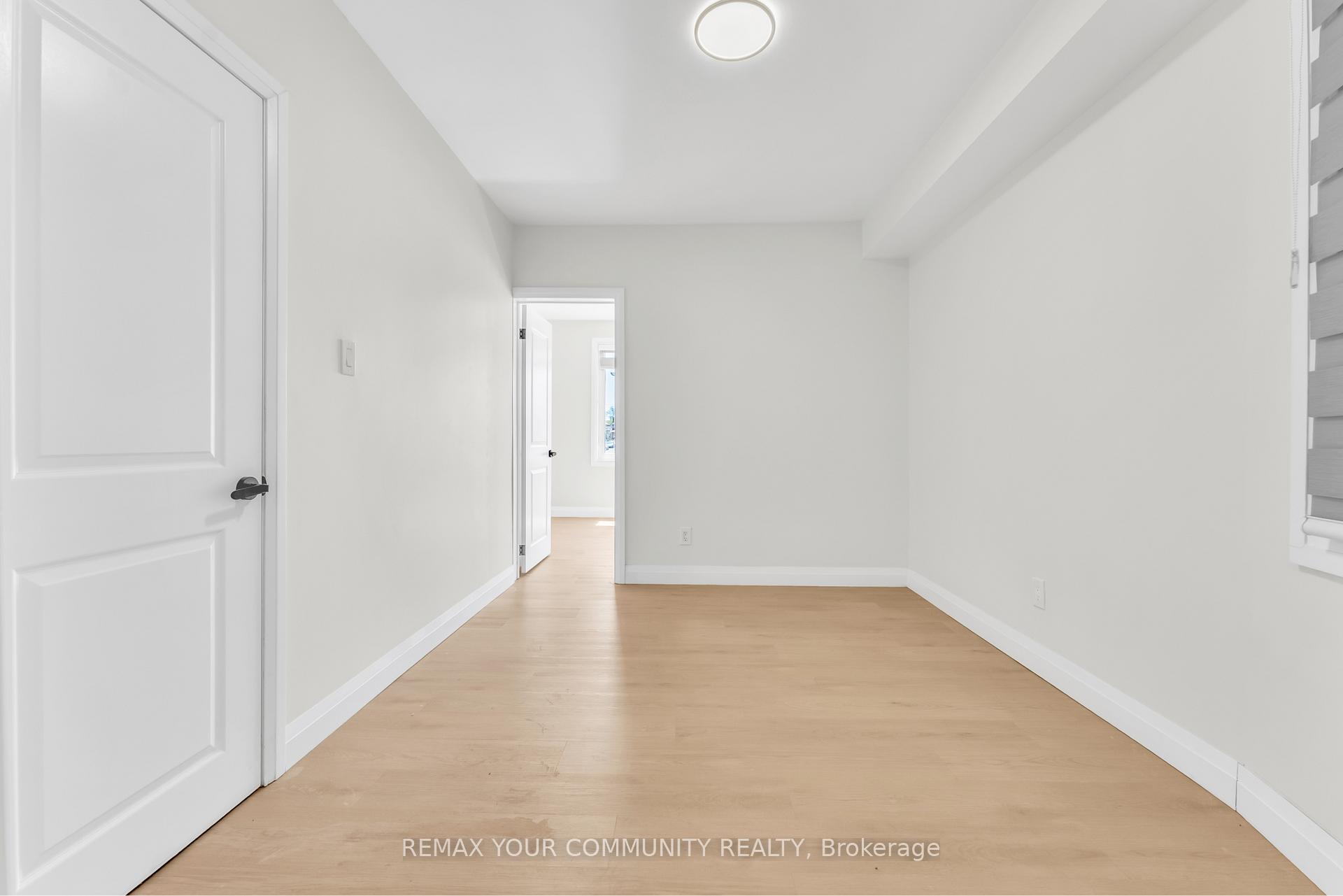 Photo 4 of Unit Upper Level, 1822 St Clair Avenue W, Toronto, Weston-Pellam Park — HOMEH
