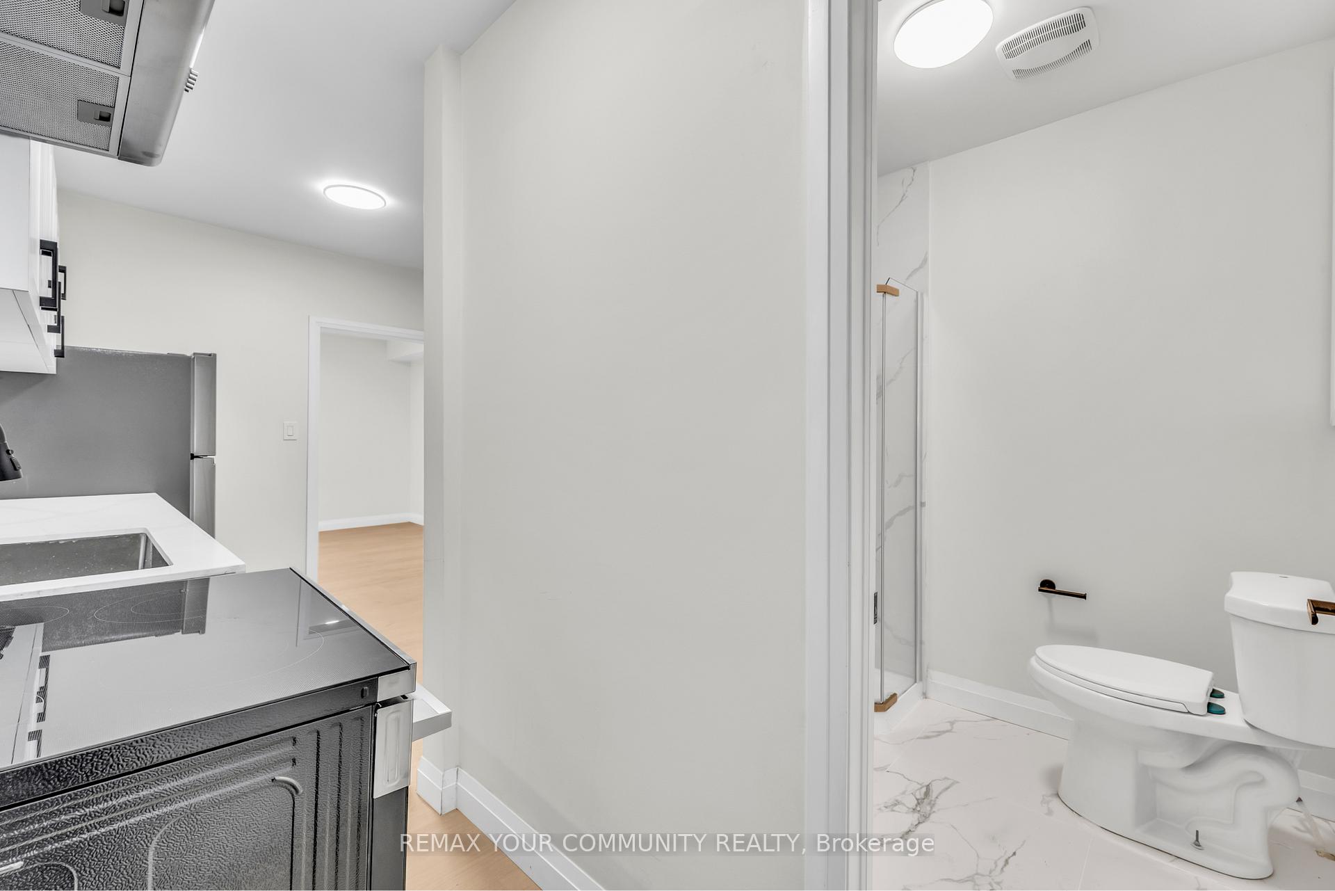 Photo 15 of Unit Upper Level, 1822 St Clair Avenue W, Toronto, Weston-Pellam Park — HOMEH