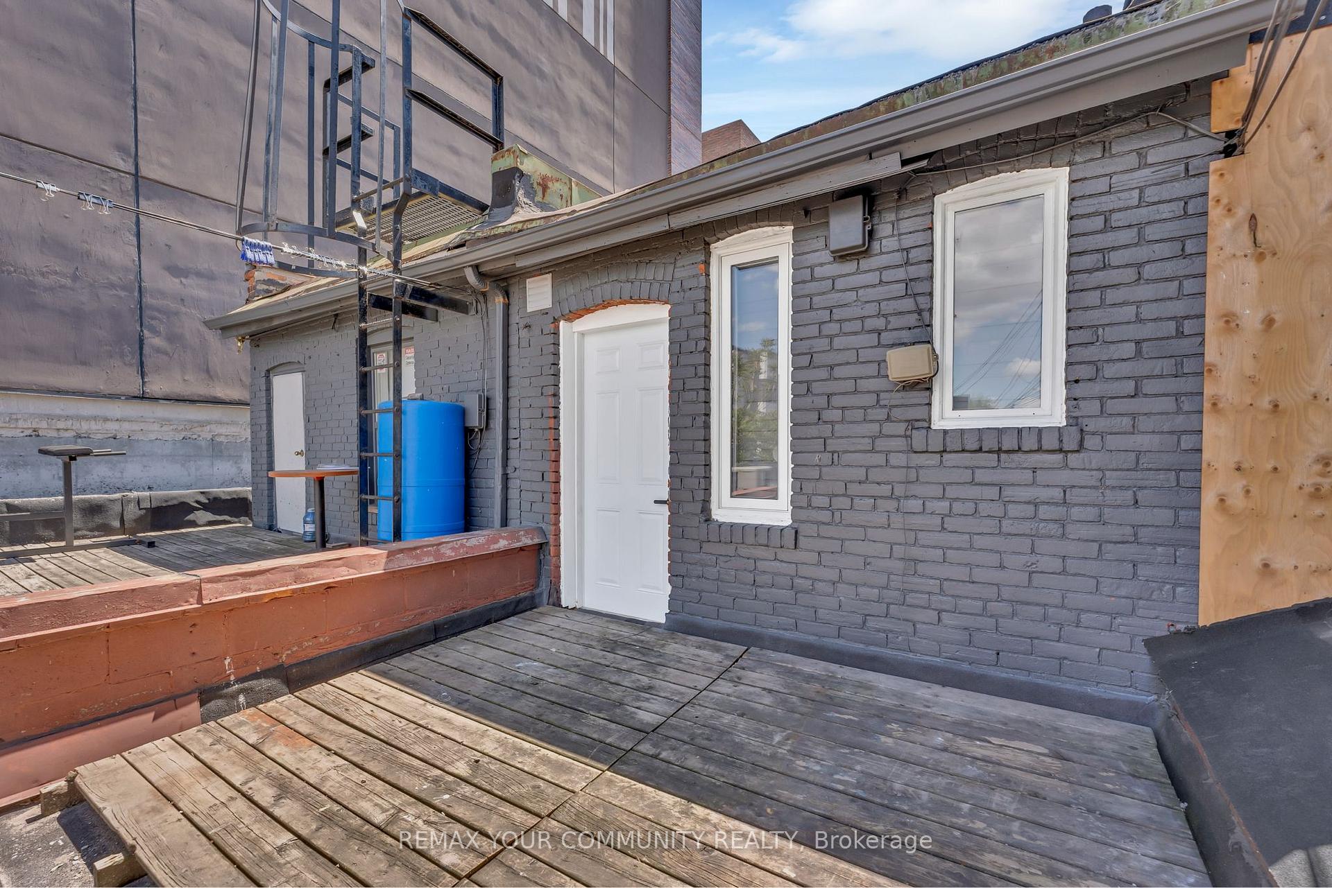Photo 19 of Unit Upper Level, 1822 St Clair Avenue W, Toronto, Weston-Pellam Park — HOMEH