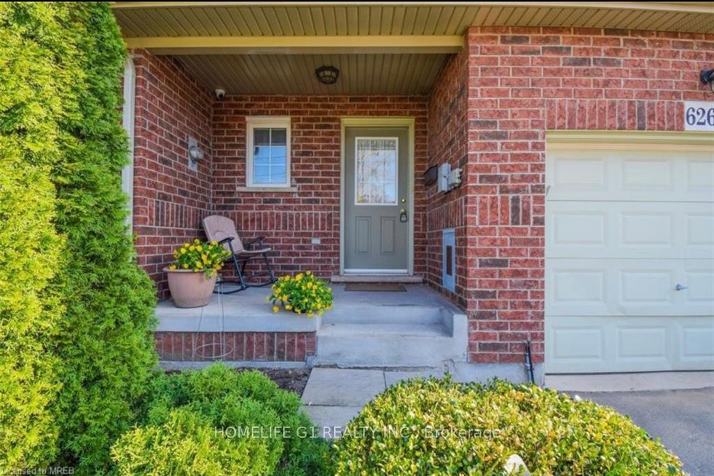 Photo 2 of 6260 Ash Street, Niagara Falls, Dorchester — HOMEH