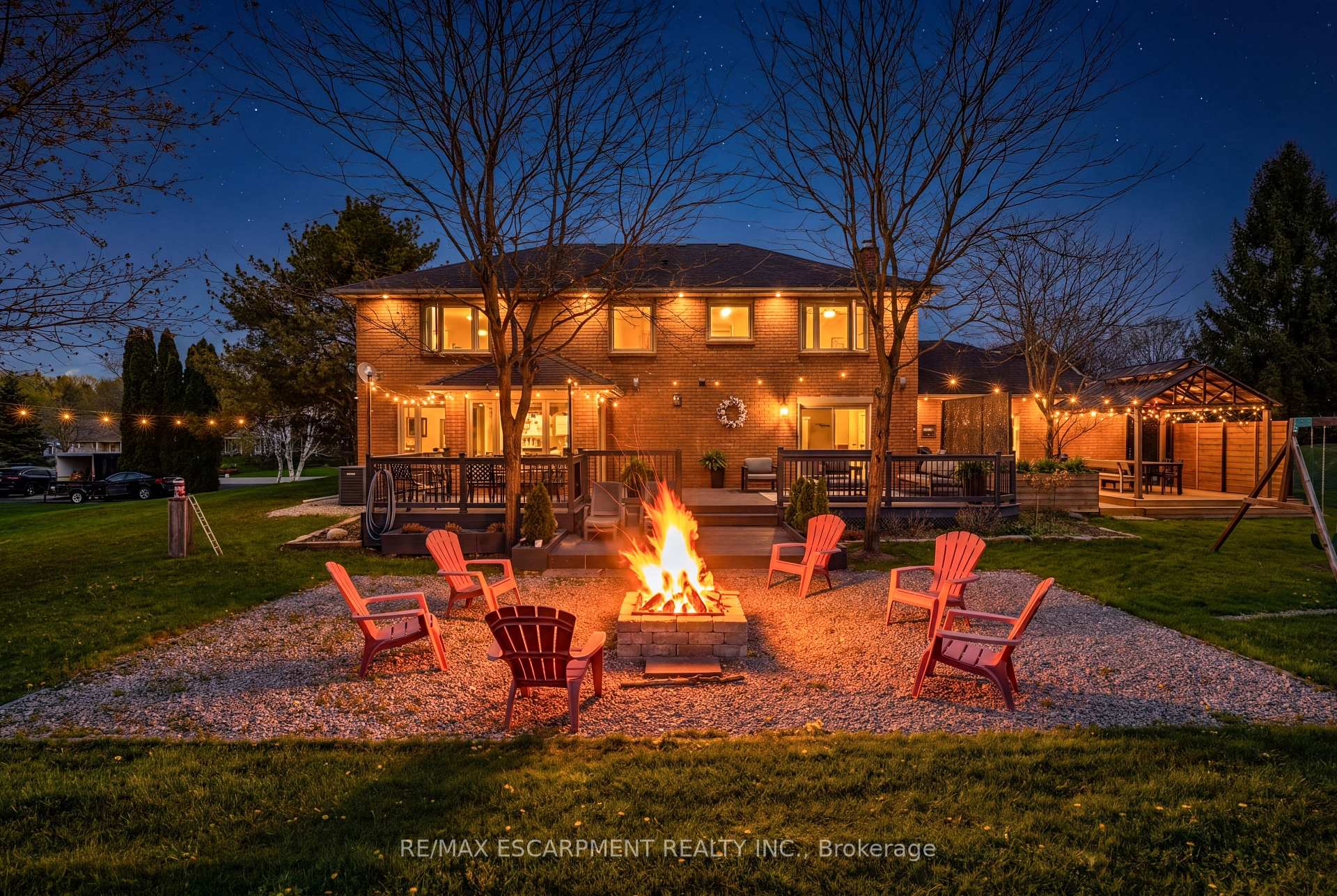 Photo 2 of 26 Weneil Drive, Hamilton, Freelton — HOMEH