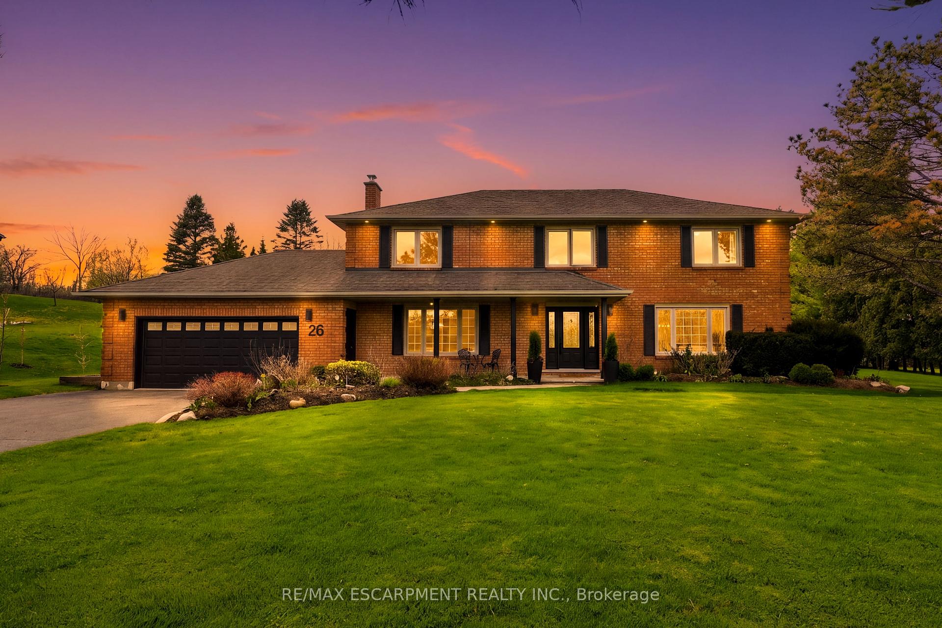 Photo 3 of 26 Weneil Drive, Hamilton, Freelton — HOMEH