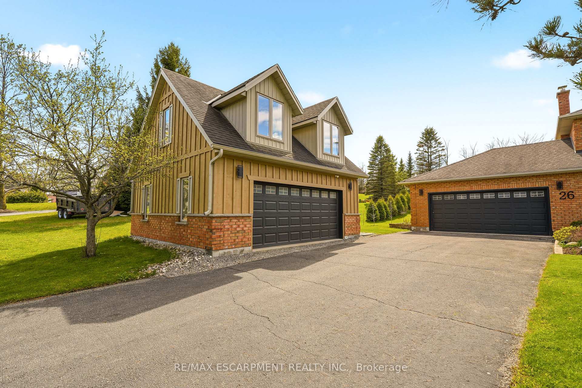 Photo 4 of 26 Weneil Drive, Hamilton, Freelton — HOMEH