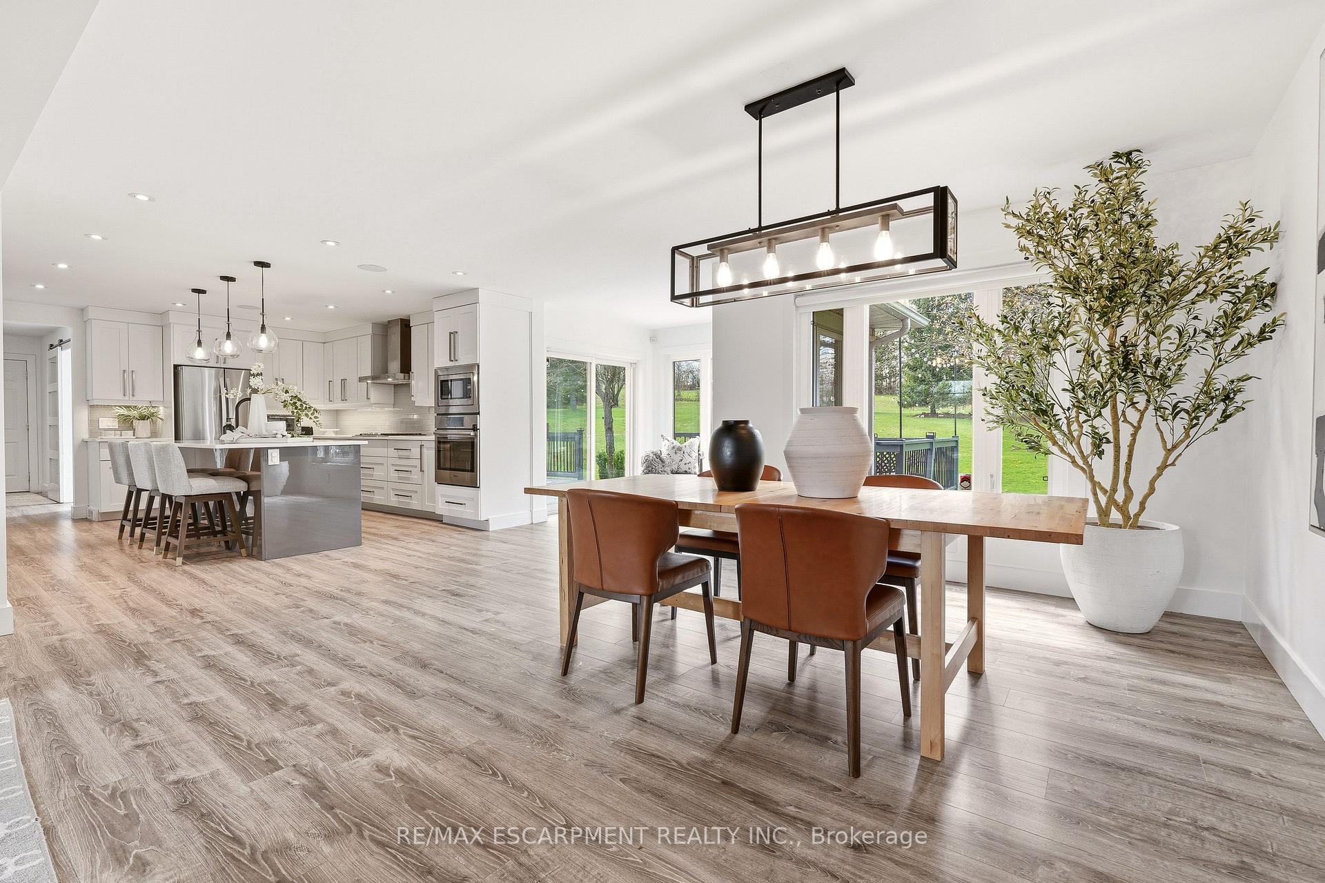 Photo 6 of 26 Weneil Drive, Hamilton, Freelton — HOMEH