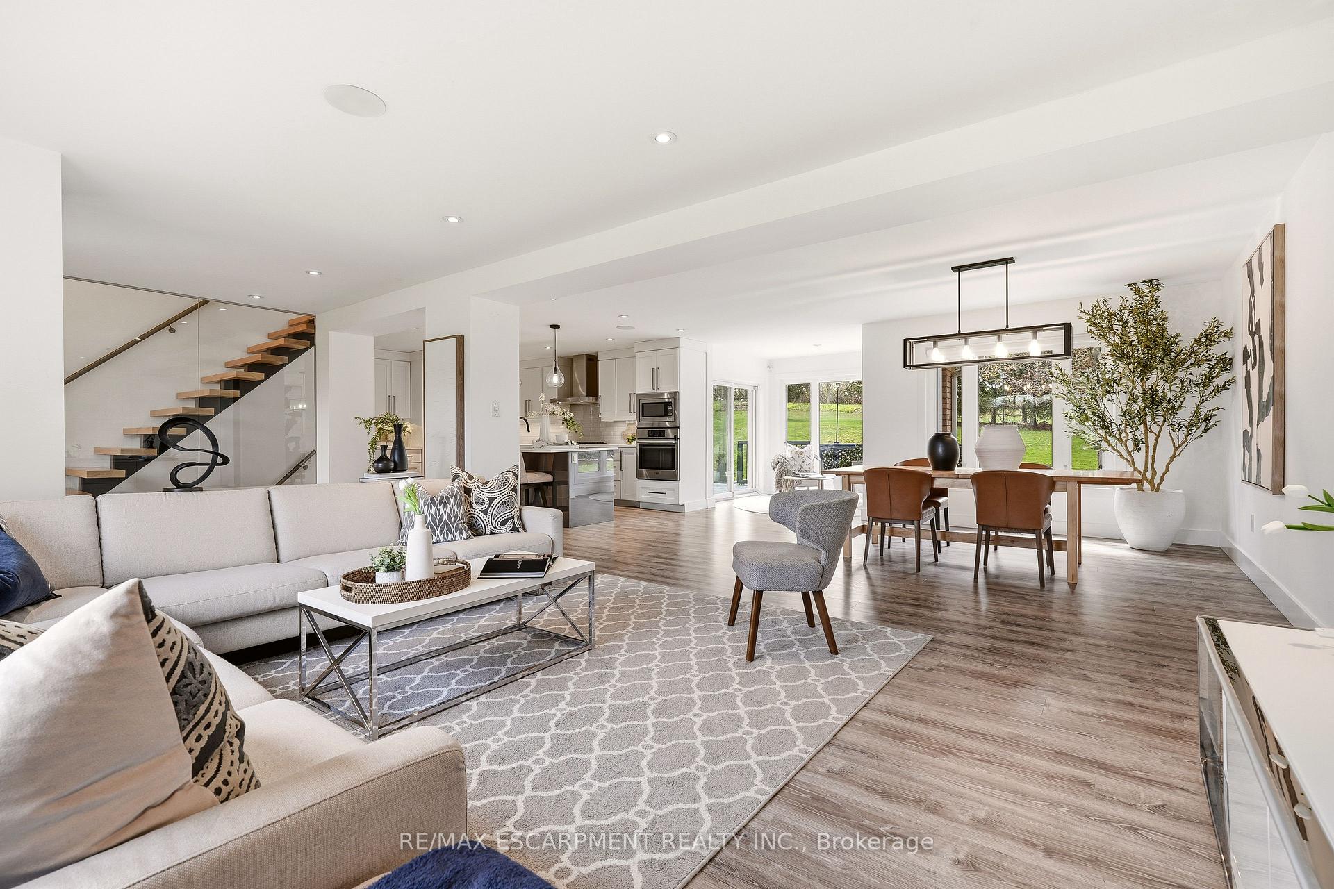 Photo 7 of 26 Weneil Drive, Hamilton, Freelton — HOMEH