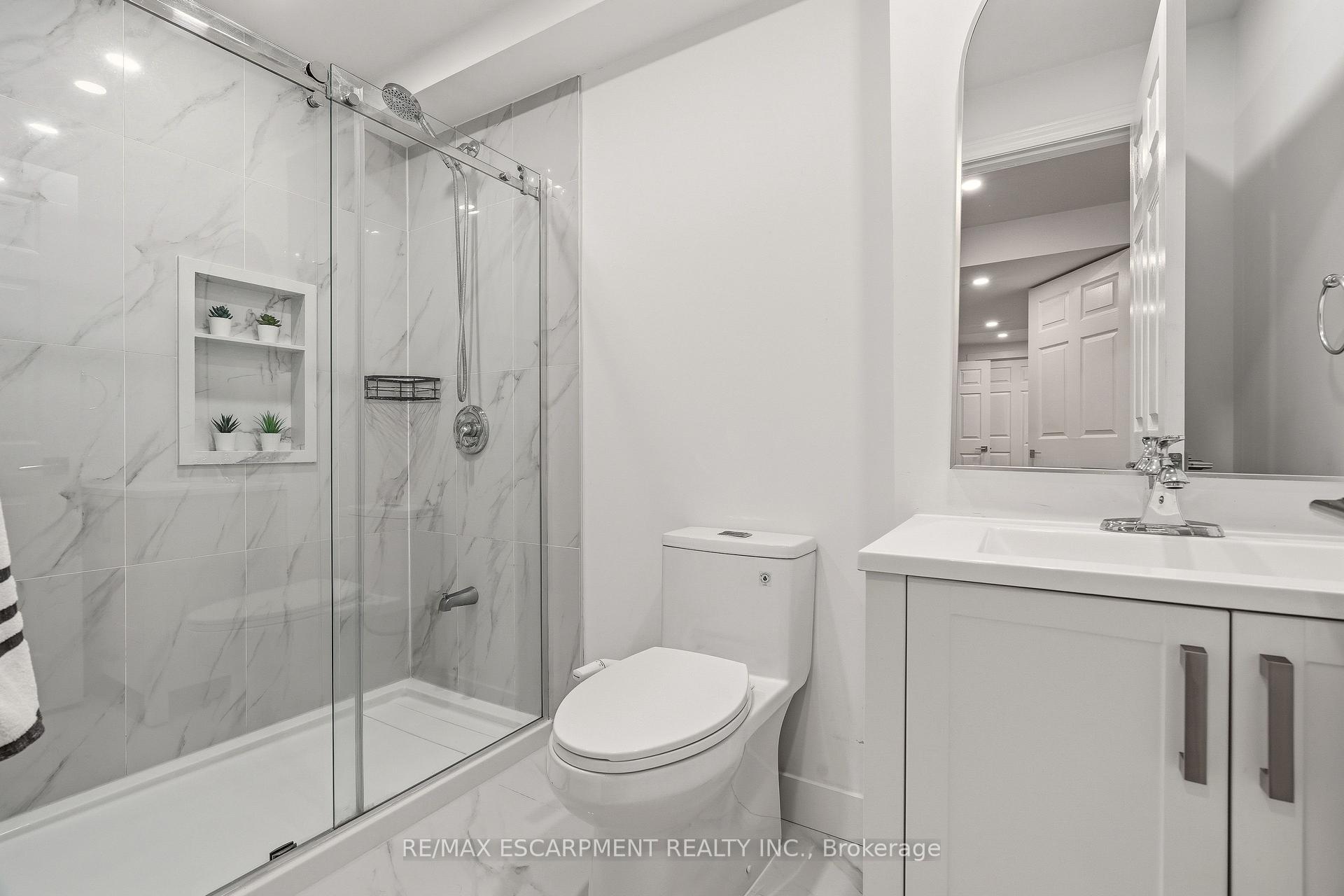 Photo 27 of 26 Weneil Drive, Hamilton, Freelton — HOMEH
