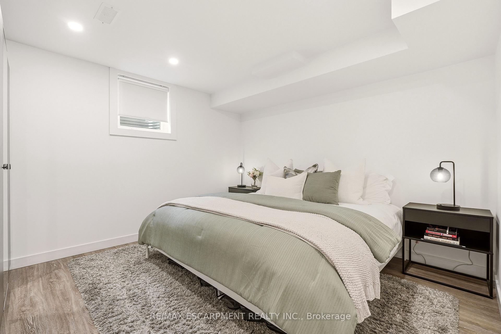 Photo 30 of 26 Weneil Drive, Hamilton, Freelton — HOMEH