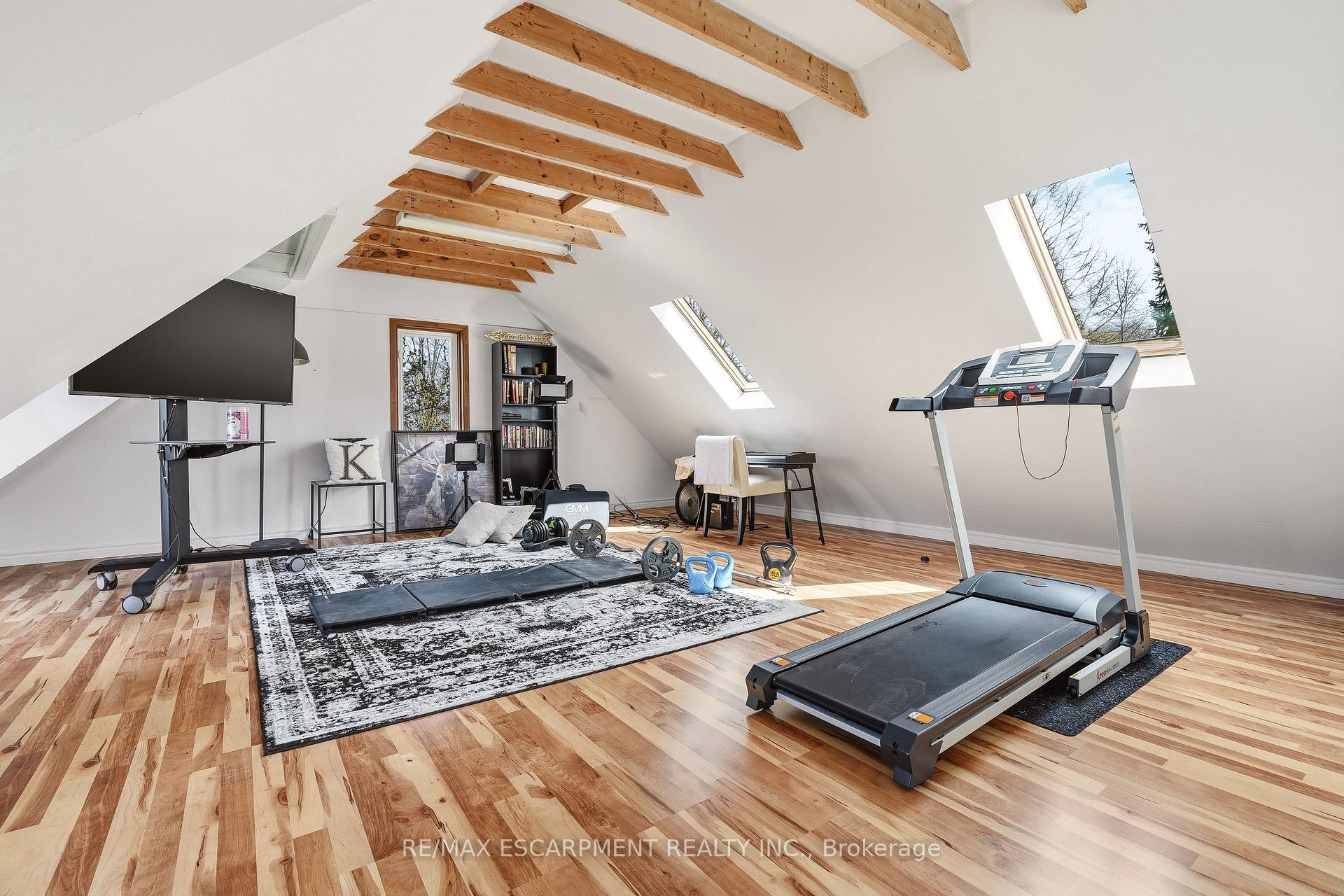 Photo 31 of 26 Weneil Drive, Hamilton, Freelton — HOMEH