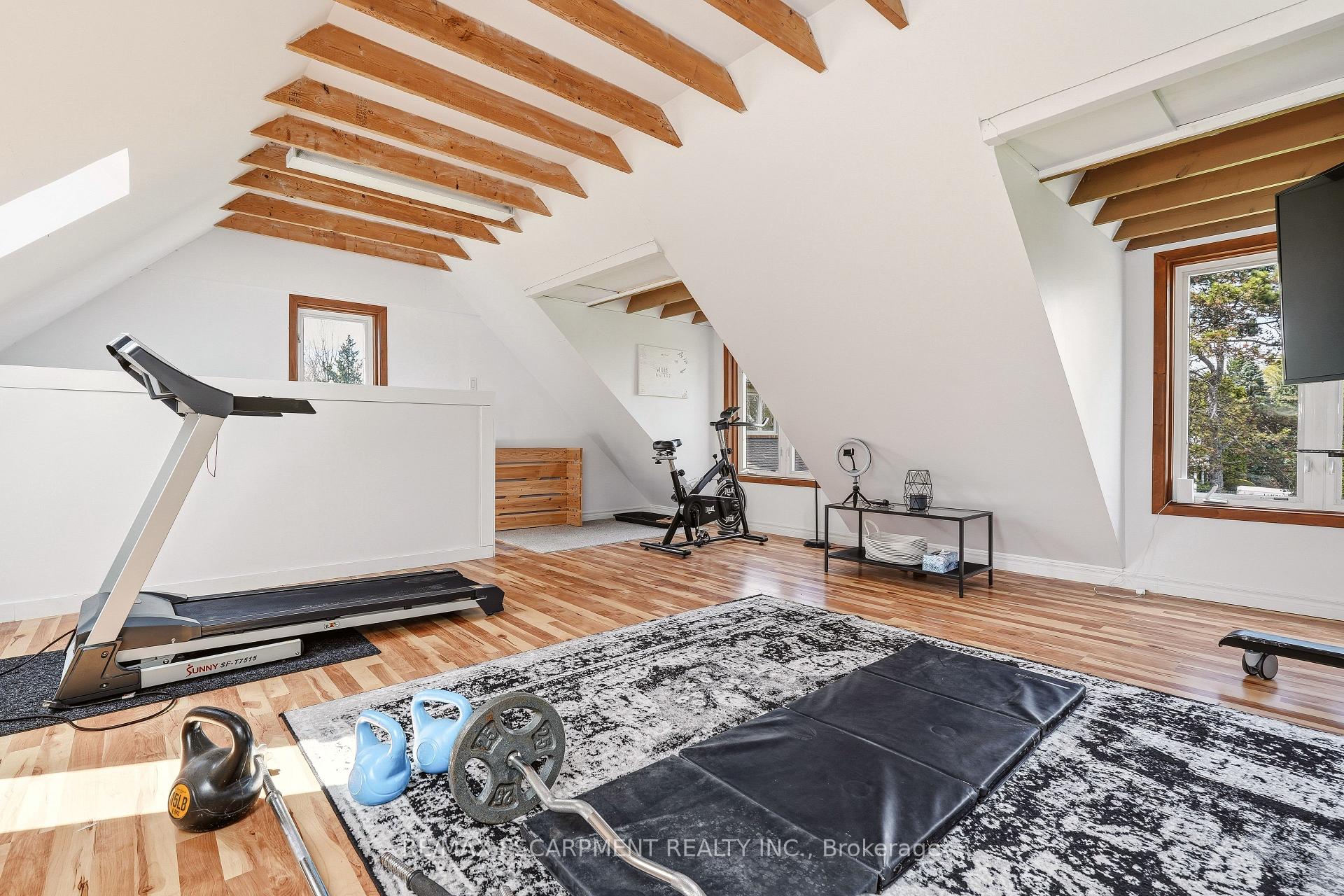 Photo 32 of 26 Weneil Drive, Hamilton, Freelton — HOMEH