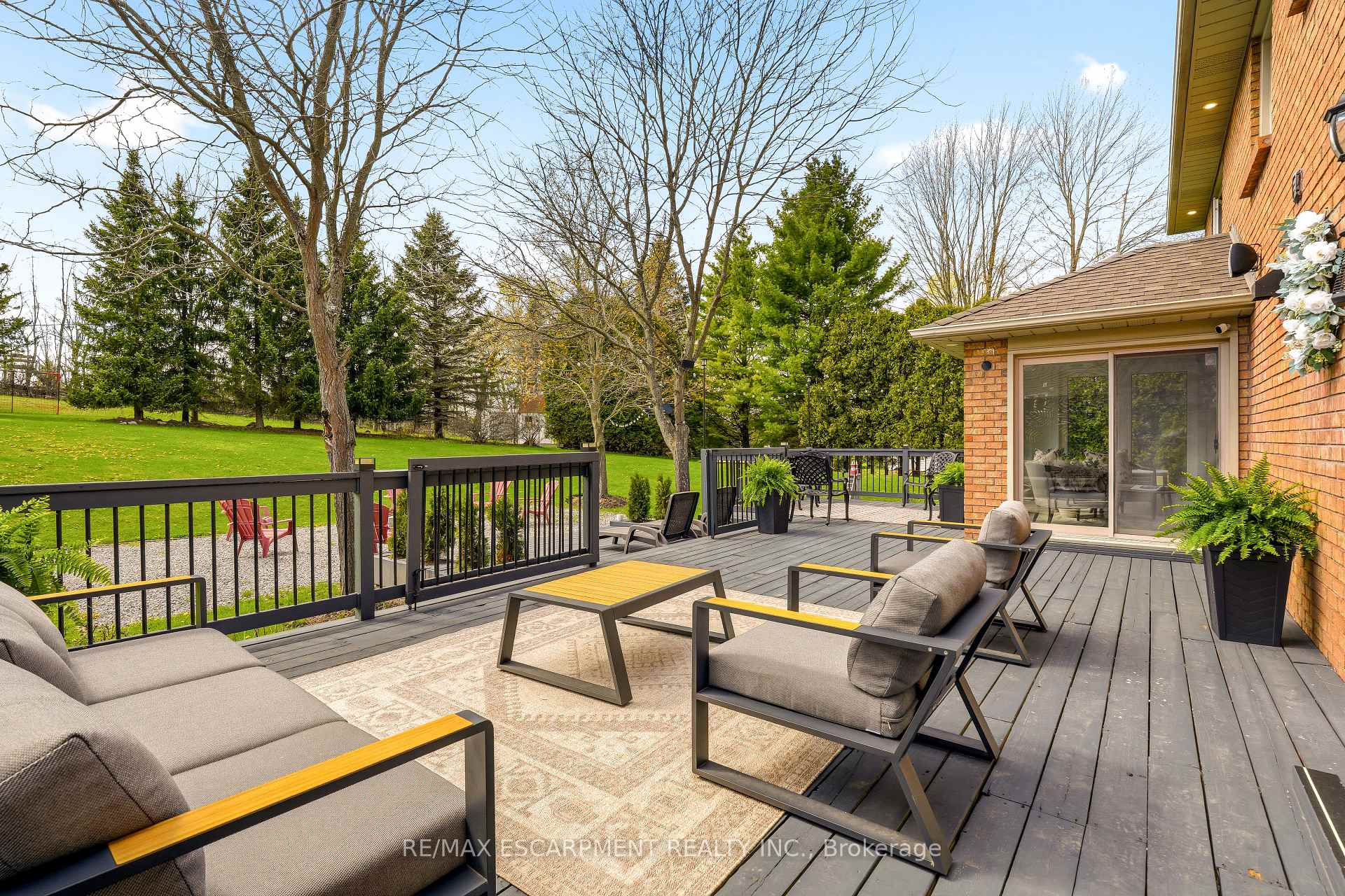 Photo 38 of 26 Weneil Drive, Hamilton, Freelton — HOMEH