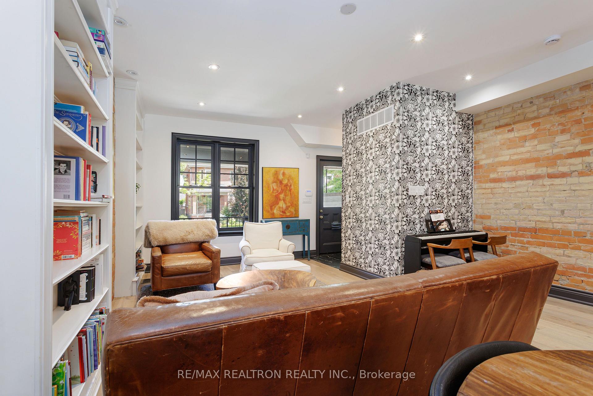 Photo 7 of 214 Grace Street, Toronto, Palmerston-Little Italy — HOMEH