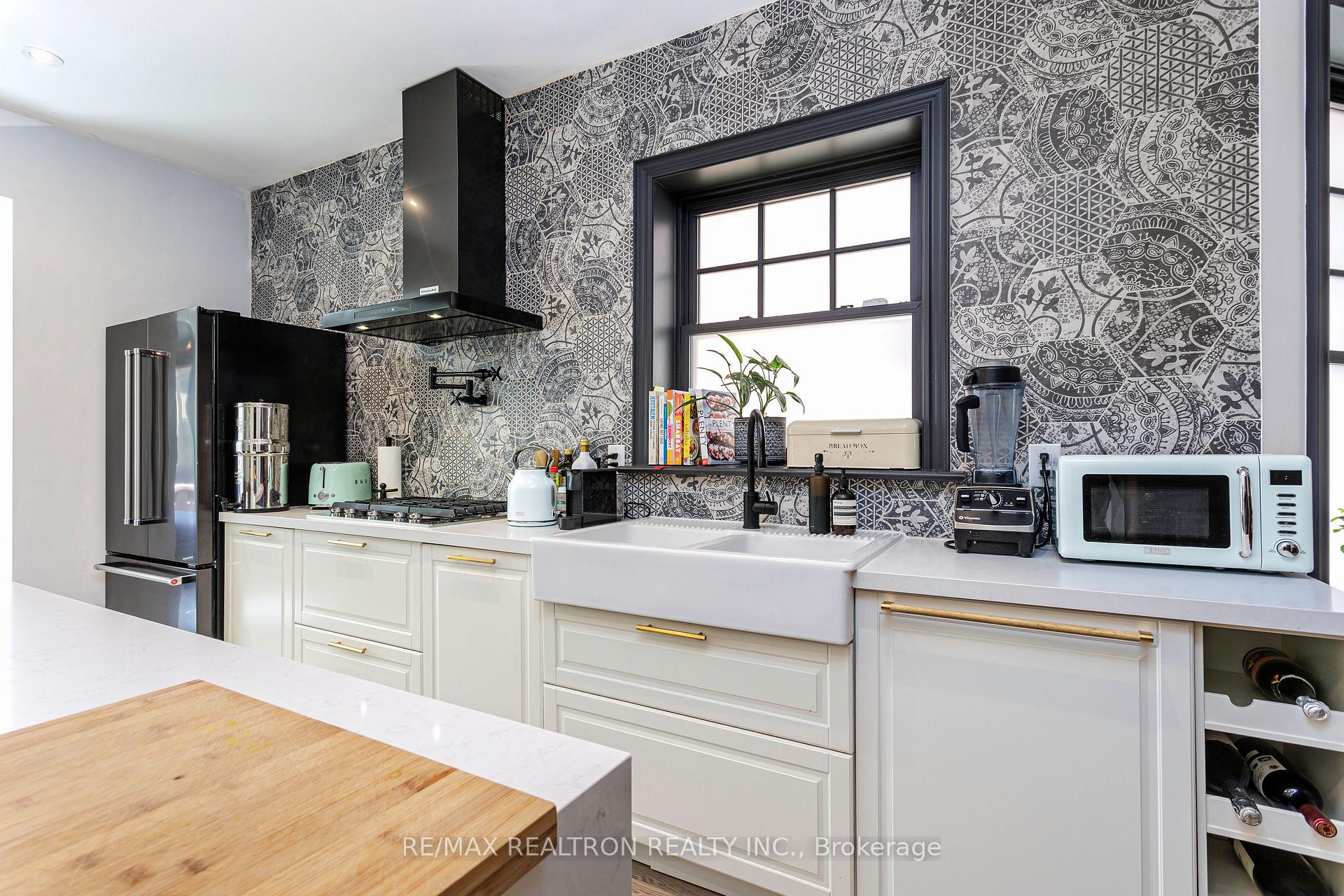 Photo 15 of 214 Grace Street, Toronto, Palmerston-Little Italy — HOMEH
