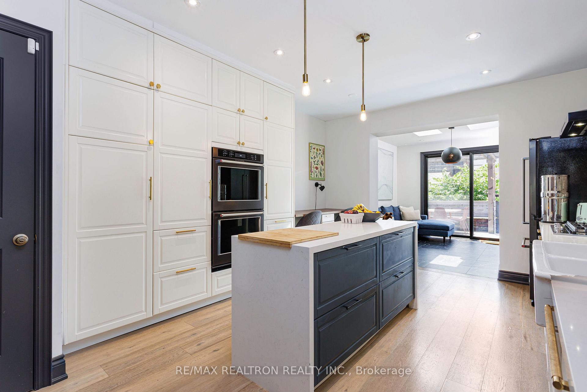 Photo 16 of 214 Grace Street, Toronto, Palmerston-Little Italy — HOMEH