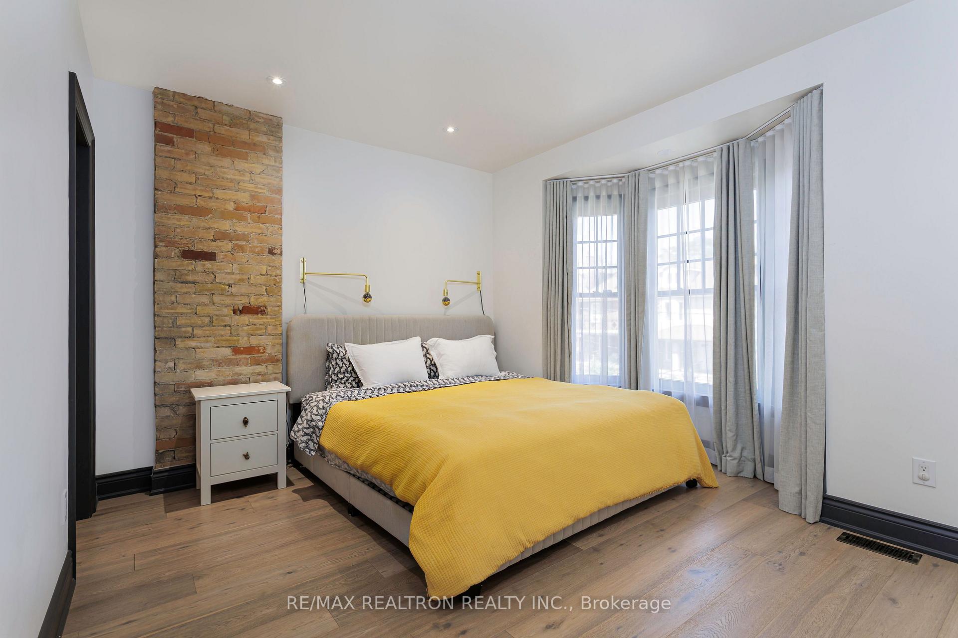 Photo 24 of 214 Grace Street, Toronto, Palmerston-Little Italy — HOMEH