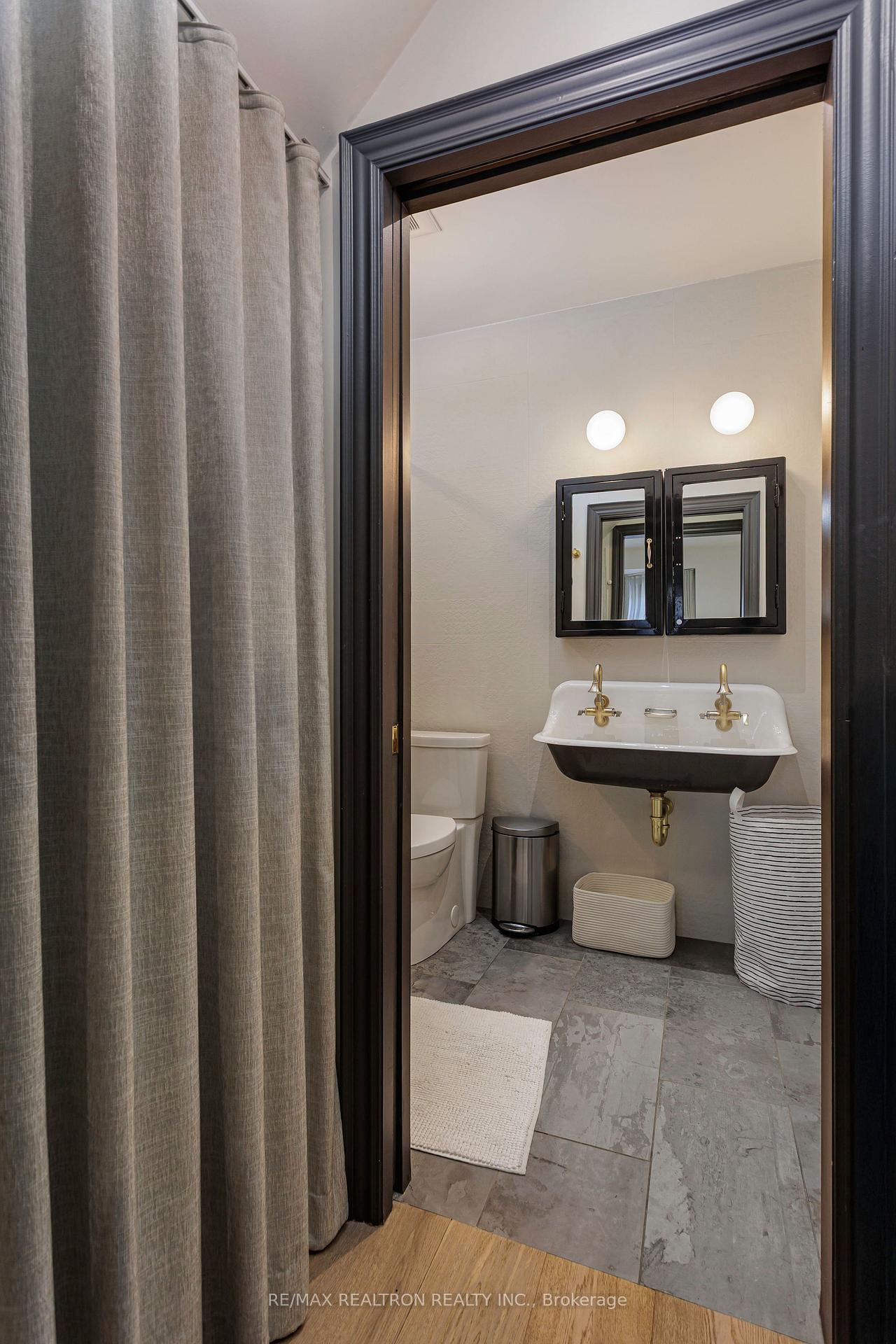 Photo 33 of 214 Grace Street, Toronto, Palmerston-Little Italy — HOMEH
