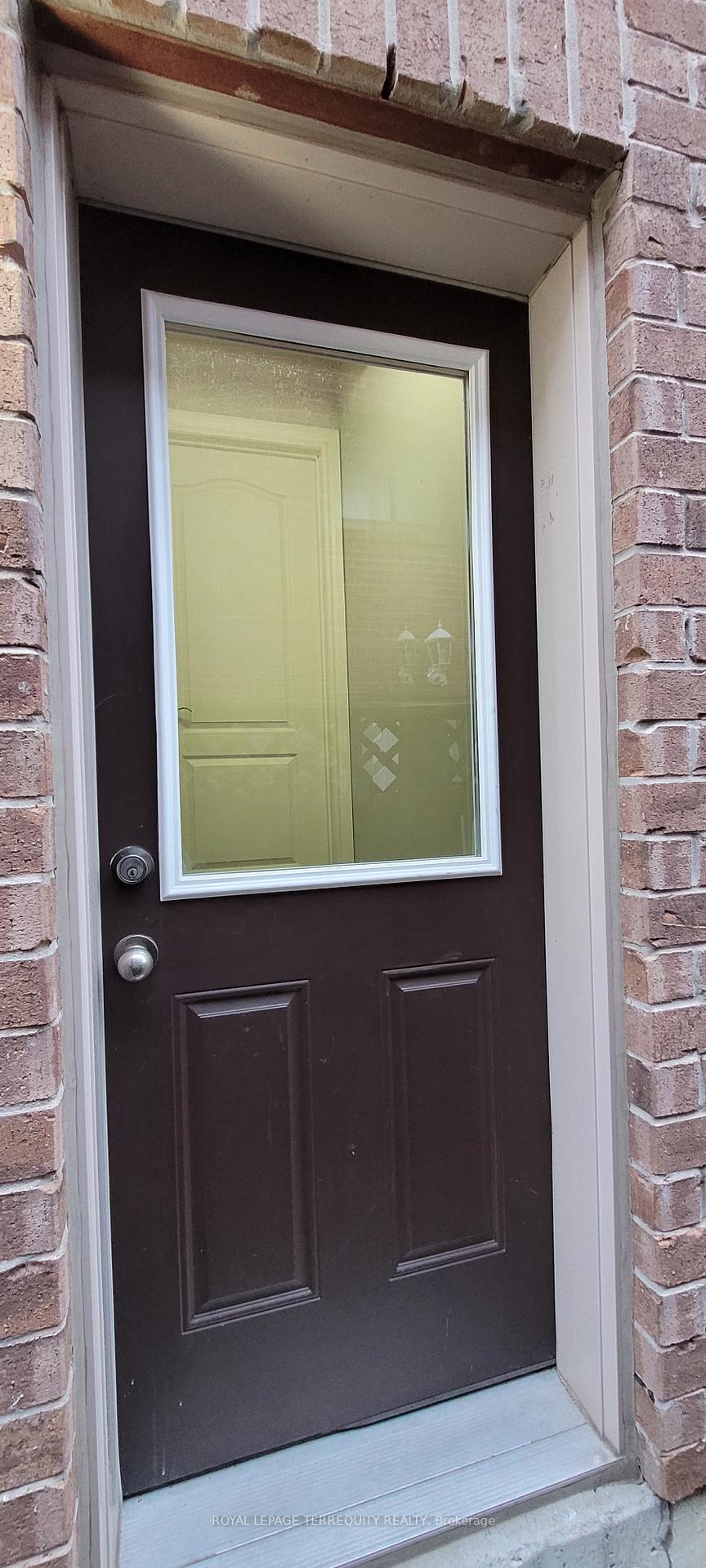Photo 5 of Unit Lower, 20B Lunness Road, Etobicoke, Alderwood — HOMEH