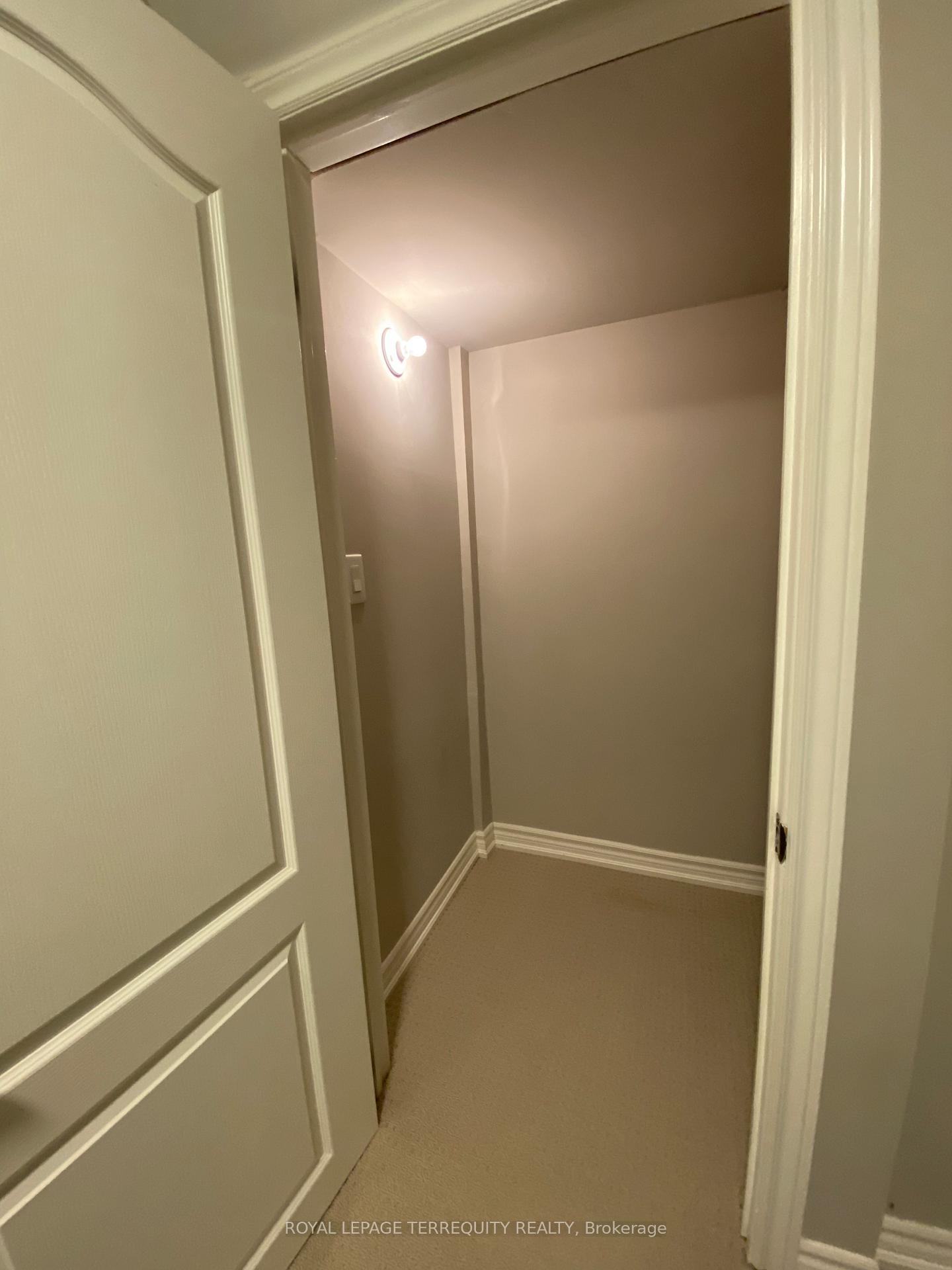 Photo 9 of Unit Lower, 20B Lunness Road, Etobicoke, Alderwood — HOMEH
