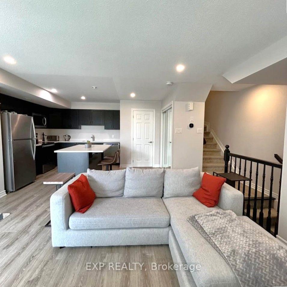 Photo 4 of 720 Lapland Private, Ottawa, Kanata - Emerald Meadows/Trailwest — HOMEH