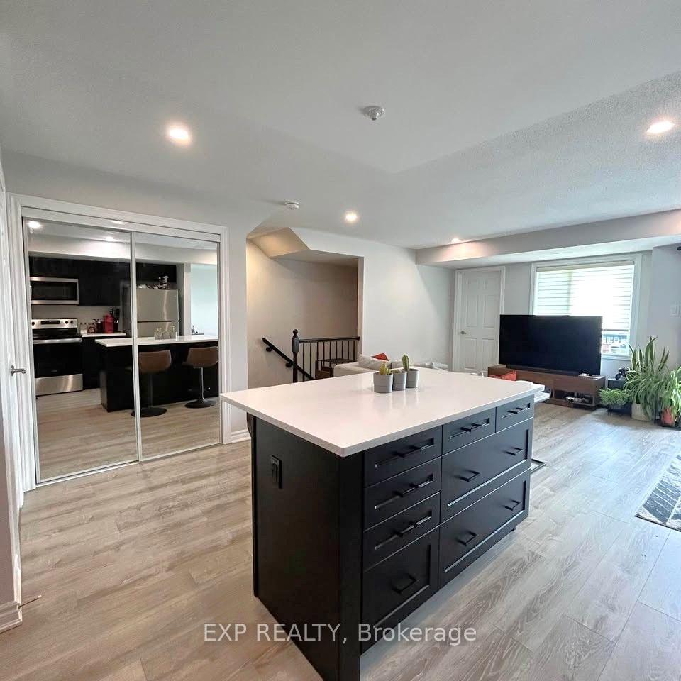 Photo 7 of 720 Lapland Private, Ottawa, Kanata - Emerald Meadows/Trailwest — HOMEH