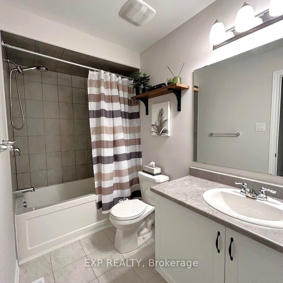 Photo 16 of 720 Lapland Private, Ottawa, Kanata - Emerald Meadows/Trailwest — HOMEH