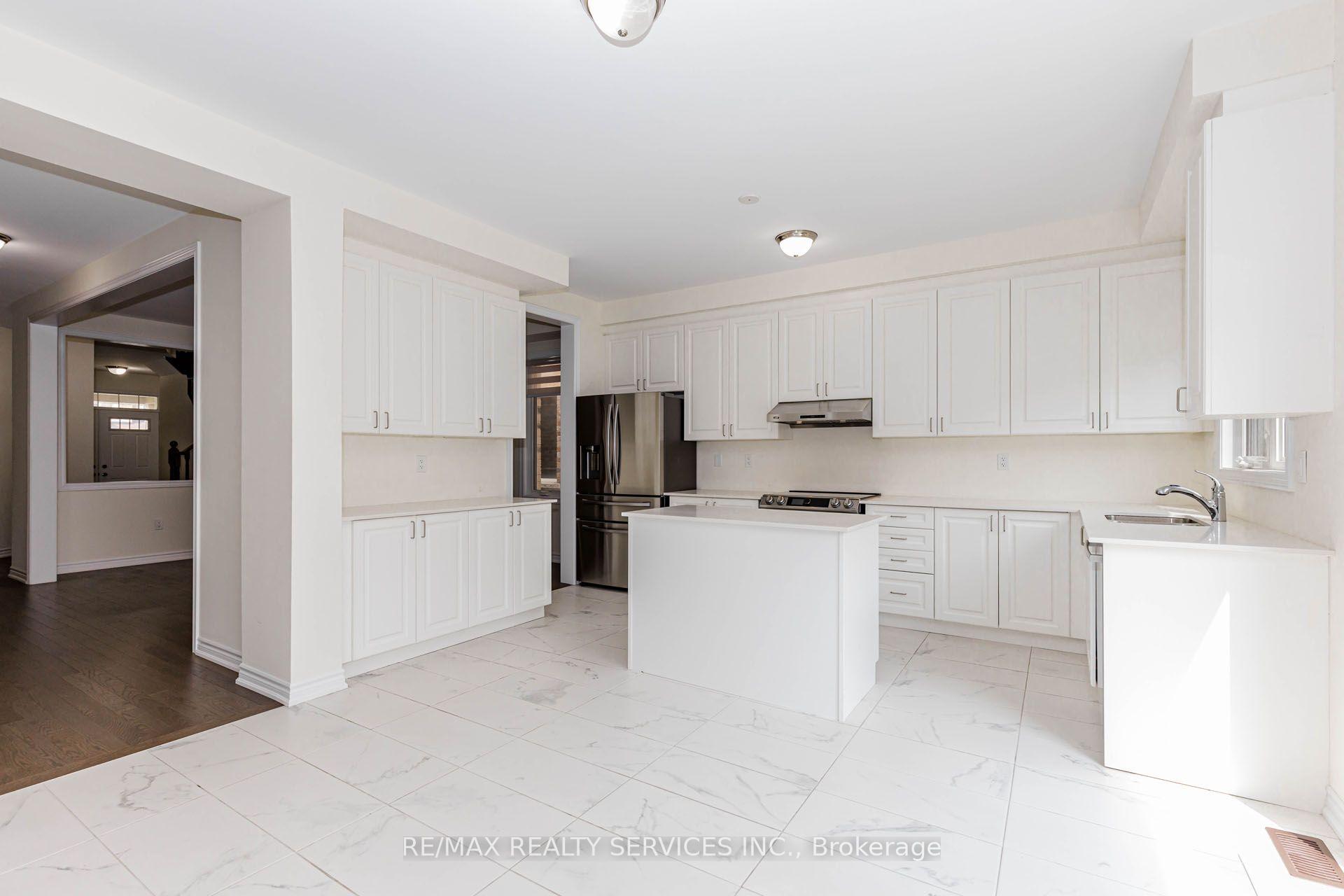 Photo 15 of 37 Royal Fern Crescent, Caledon, Rural Caledon — HOMEH