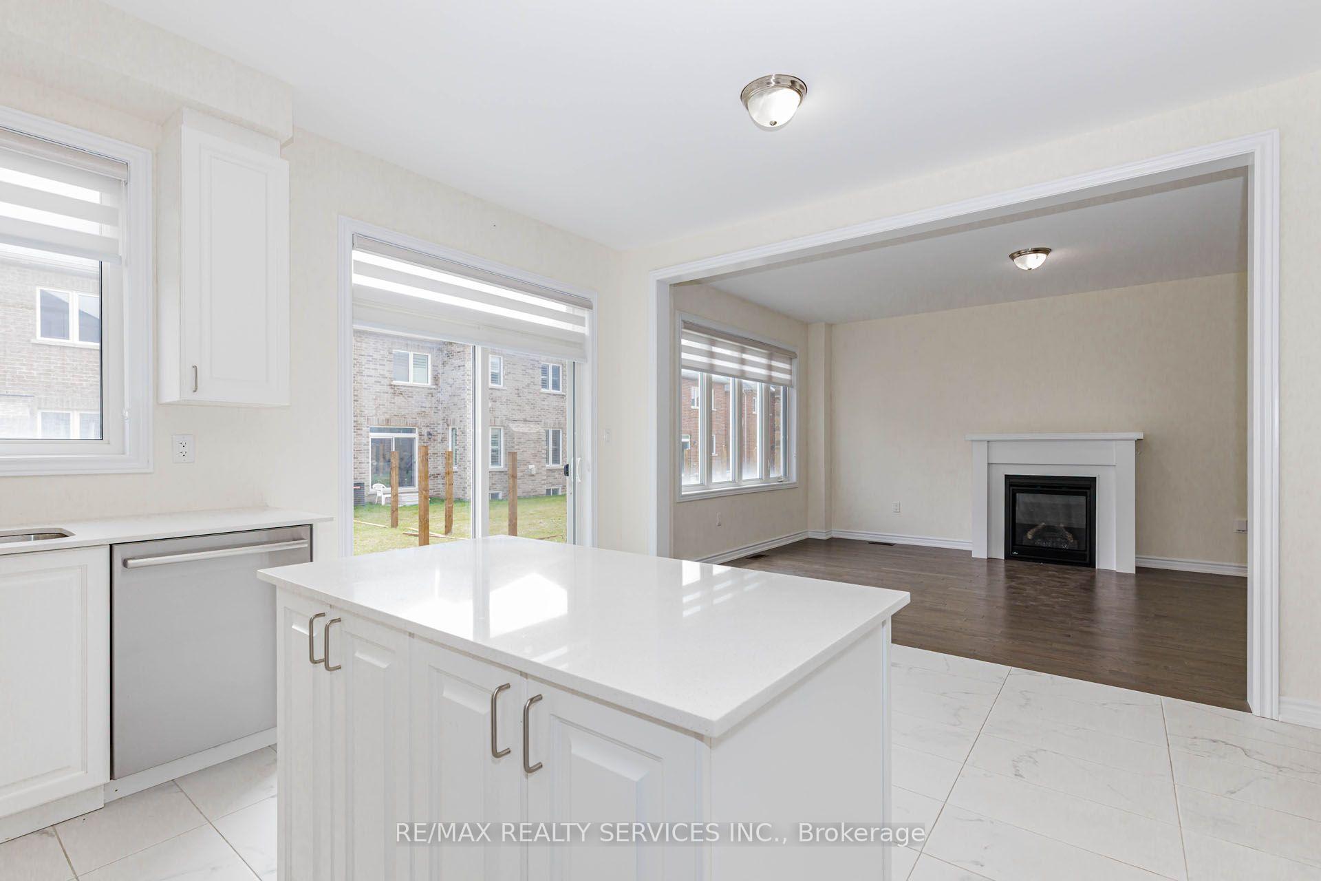 Photo 16 of 37 Royal Fern Crescent, Caledon, Rural Caledon — HOMEH