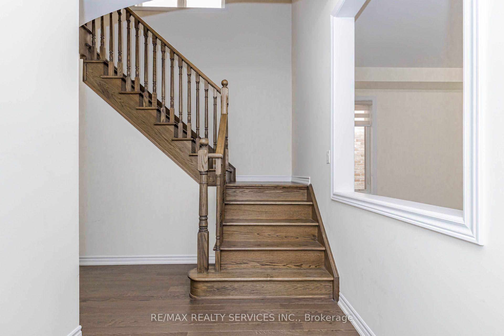 Photo 21 of 37 Royal Fern Crescent, Caledon, Rural Caledon — HOMEH