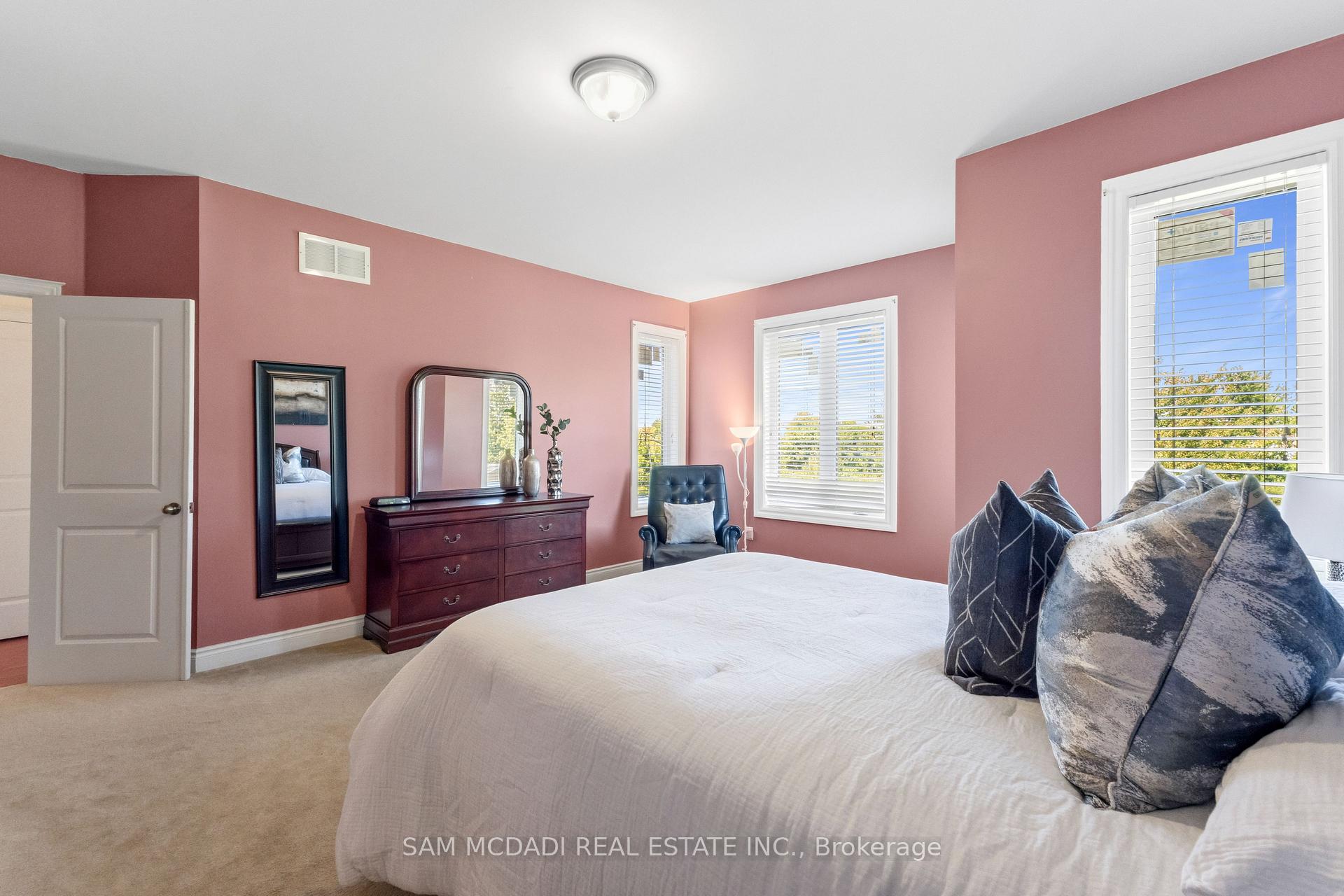 Photo 16 of 15 Eaglesprings Crescent, Brampton, Bram East — HOMEH