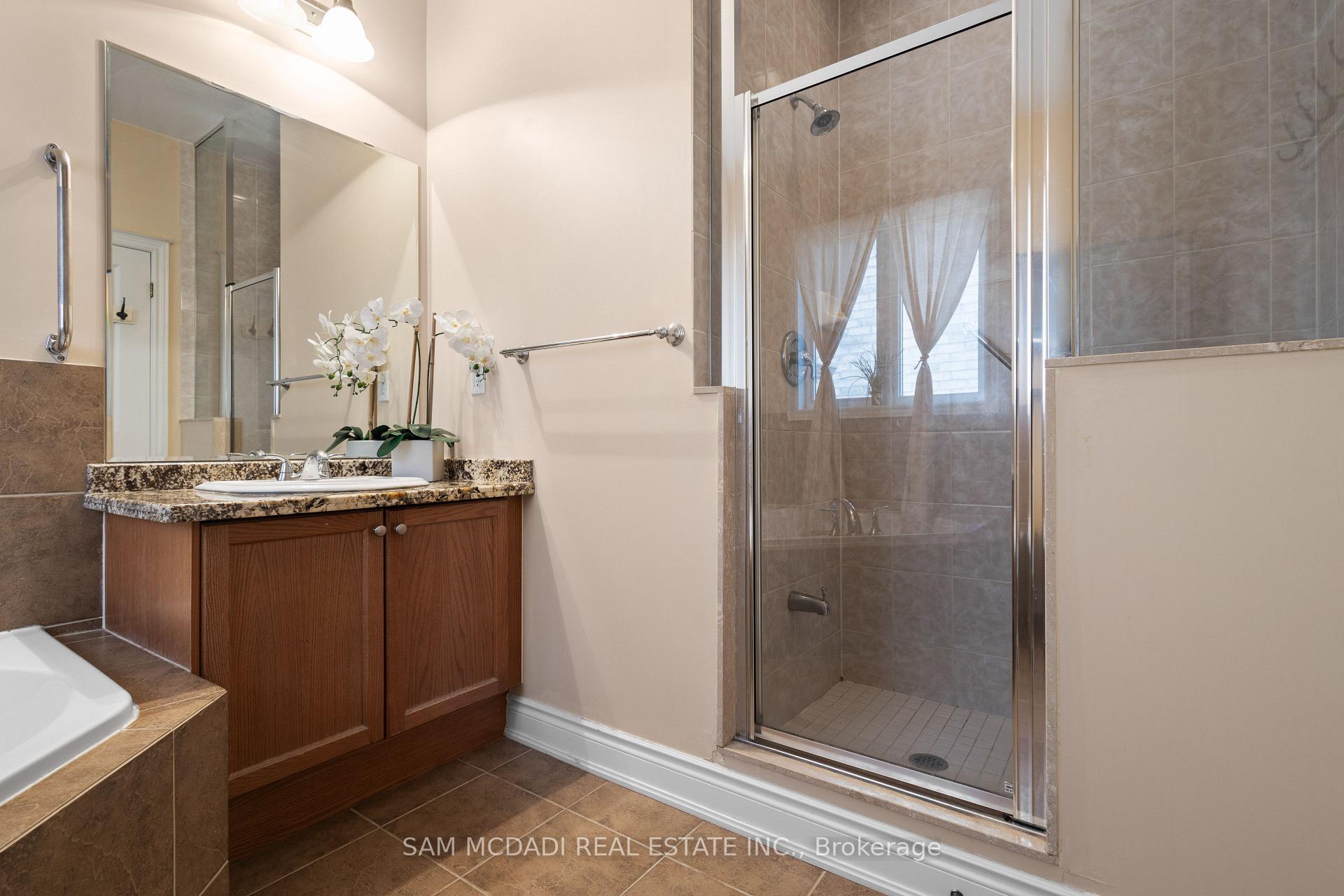Photo 18 of 15 Eaglesprings Crescent, Brampton, Bram East — HOMEH