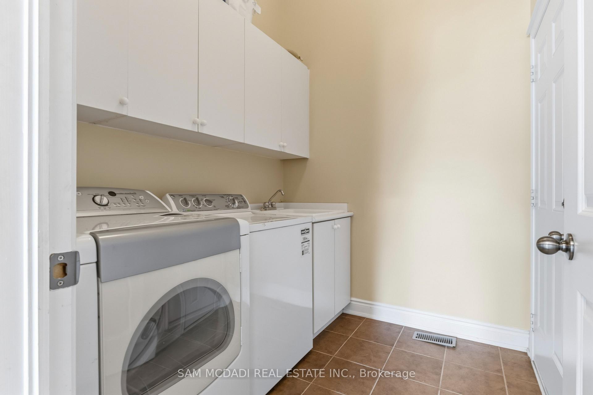 Photo 25 of 15 Eaglesprings Crescent, Brampton, Bram East — HOMEH