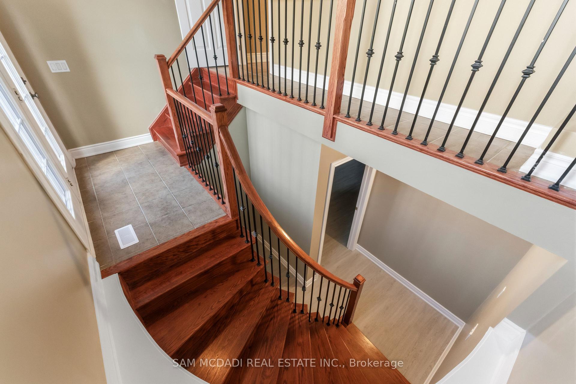 Photo 27 of 15 Eaglesprings Crescent, Brampton, Bram East — HOMEH