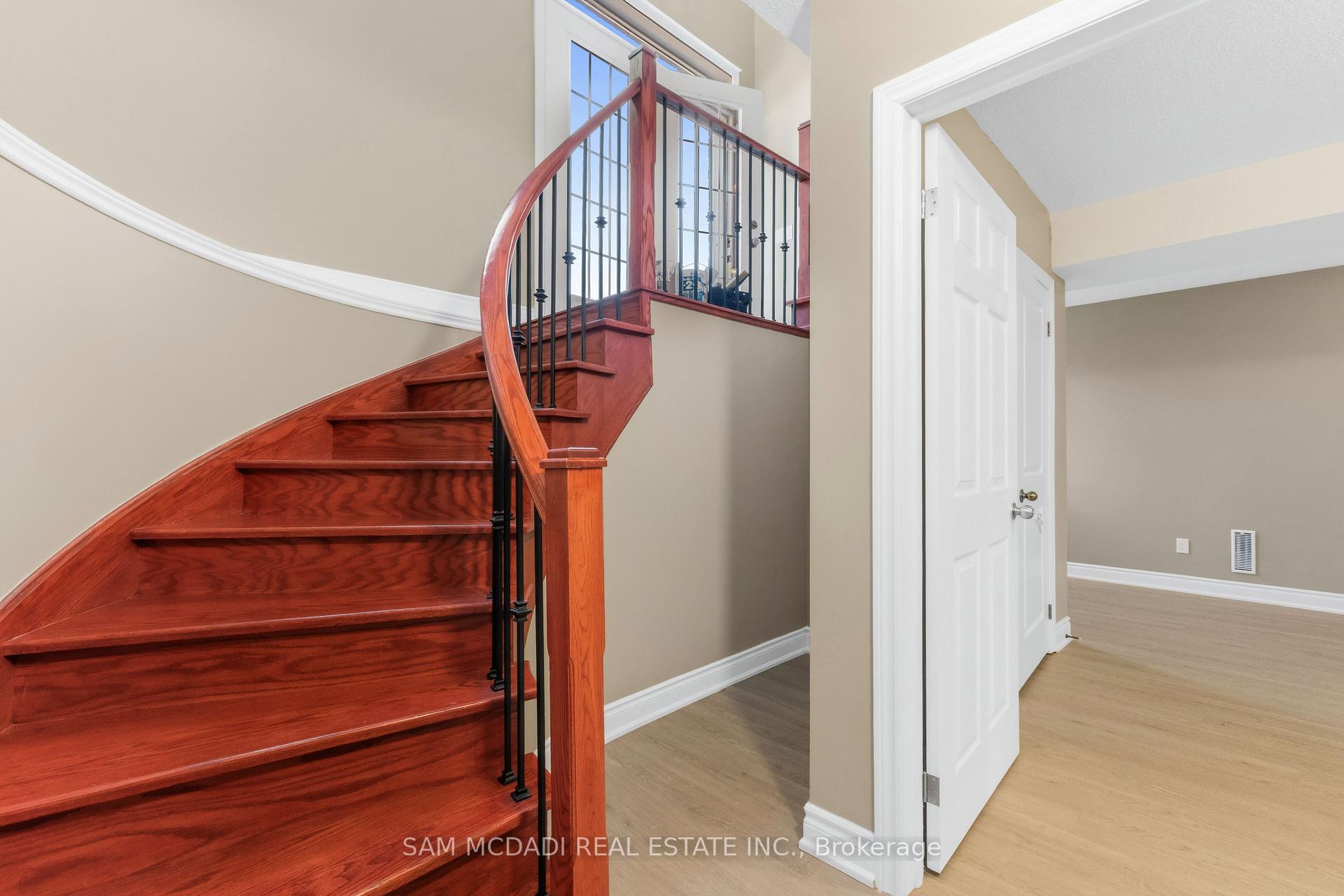 Photo 28 of 15 Eaglesprings Crescent, Brampton, Bram East — HOMEH