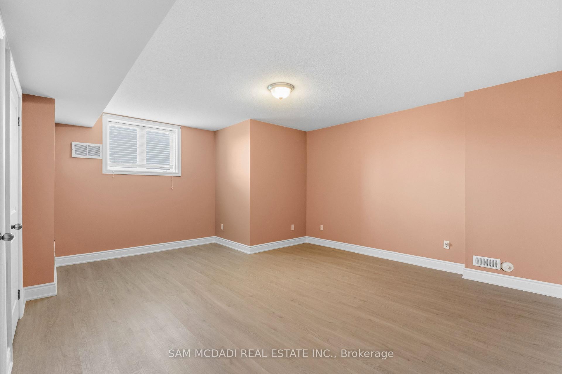 Photo 40 of 15 Eaglesprings Crescent, Brampton, Bram East — HOMEH