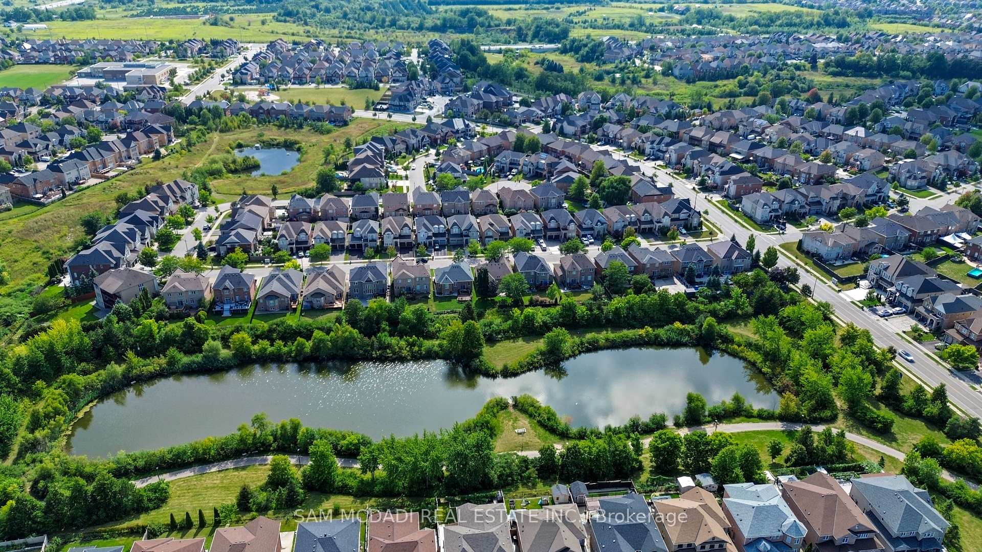 Photo 46 of 15 Eaglesprings Crescent, Brampton, Bram East — HOMEH