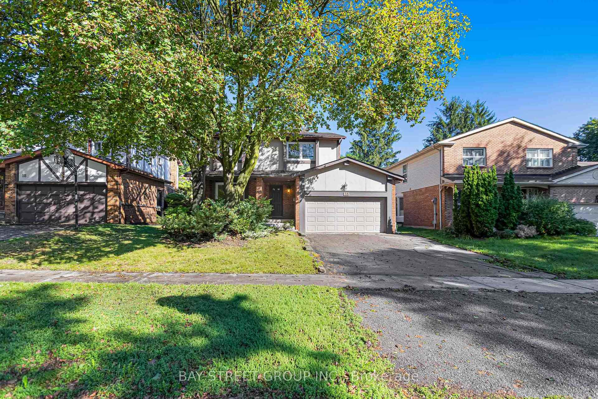 Photo 1 of 16 Innisbrook Crescent, Markham, Aileen-Willowbrook — HOMEH