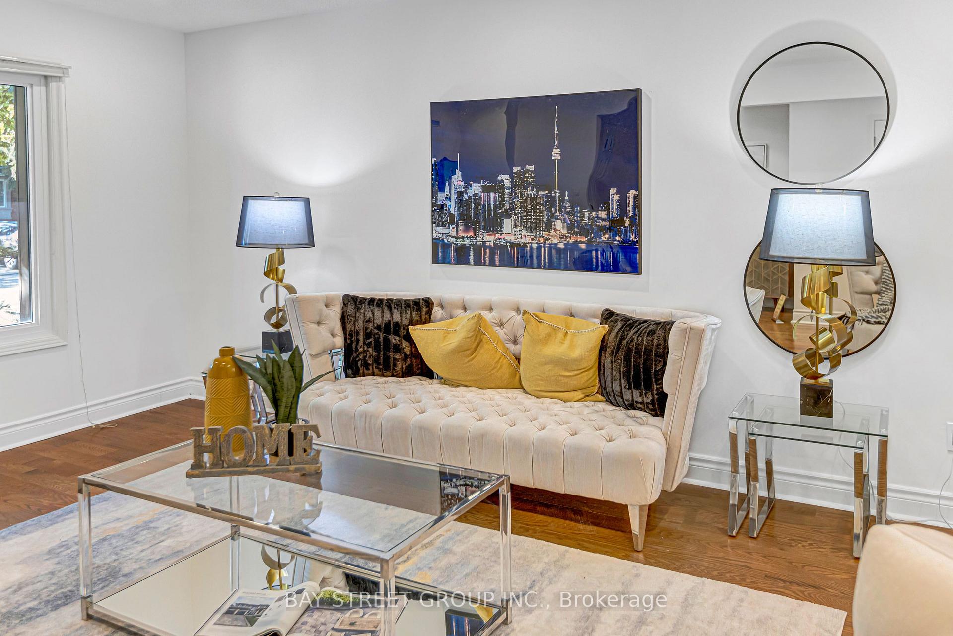 Photo 6 of 16 Innisbrook Crescent, Markham, Aileen-Willowbrook — HOMEH