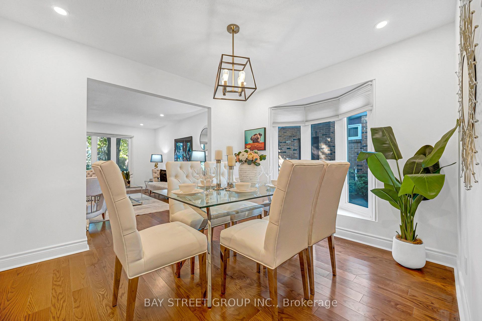Photo 12 of 16 Innisbrook Crescent, Markham, Aileen-Willowbrook — HOMEH