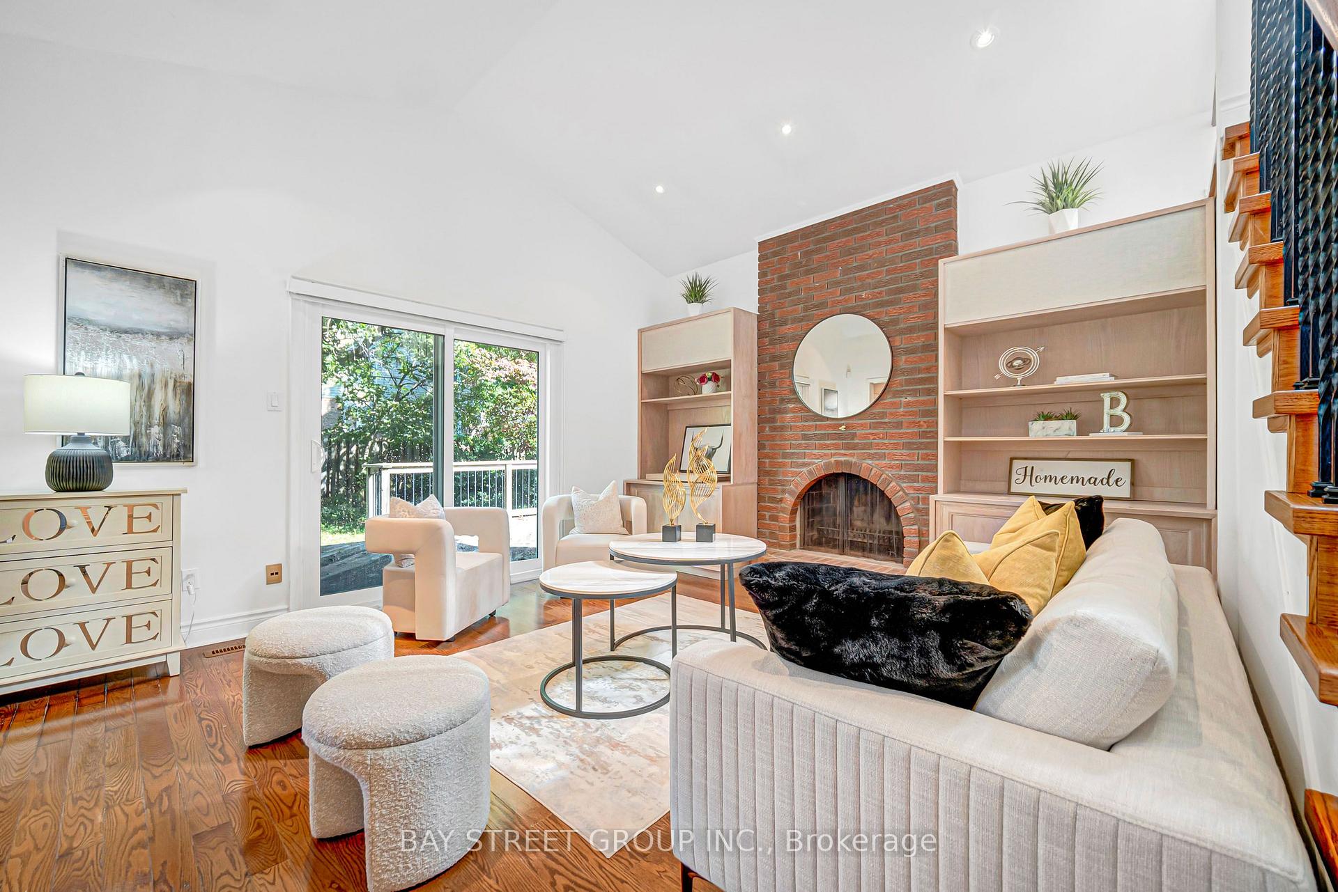 Photo 21 of 16 Innisbrook Crescent, Markham, Aileen-Willowbrook — HOMEH