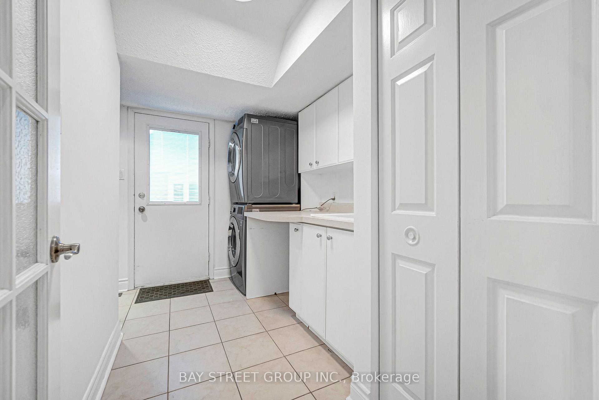 Photo 26 of 16 Innisbrook Crescent, Markham, Aileen-Willowbrook — HOMEH